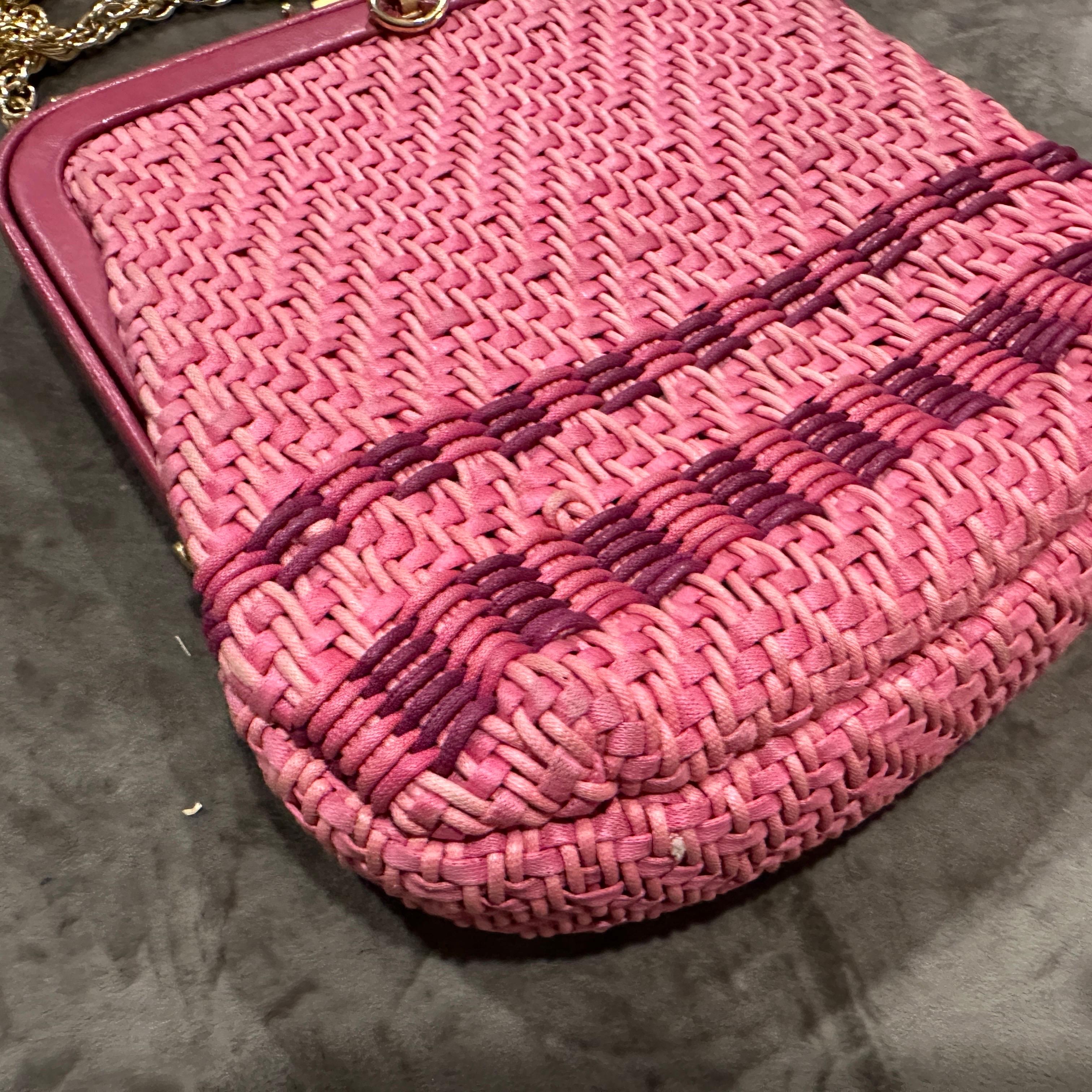 1950s Pink Woven Fabric and Brass Italian Minaudière Bag im Angebot 10