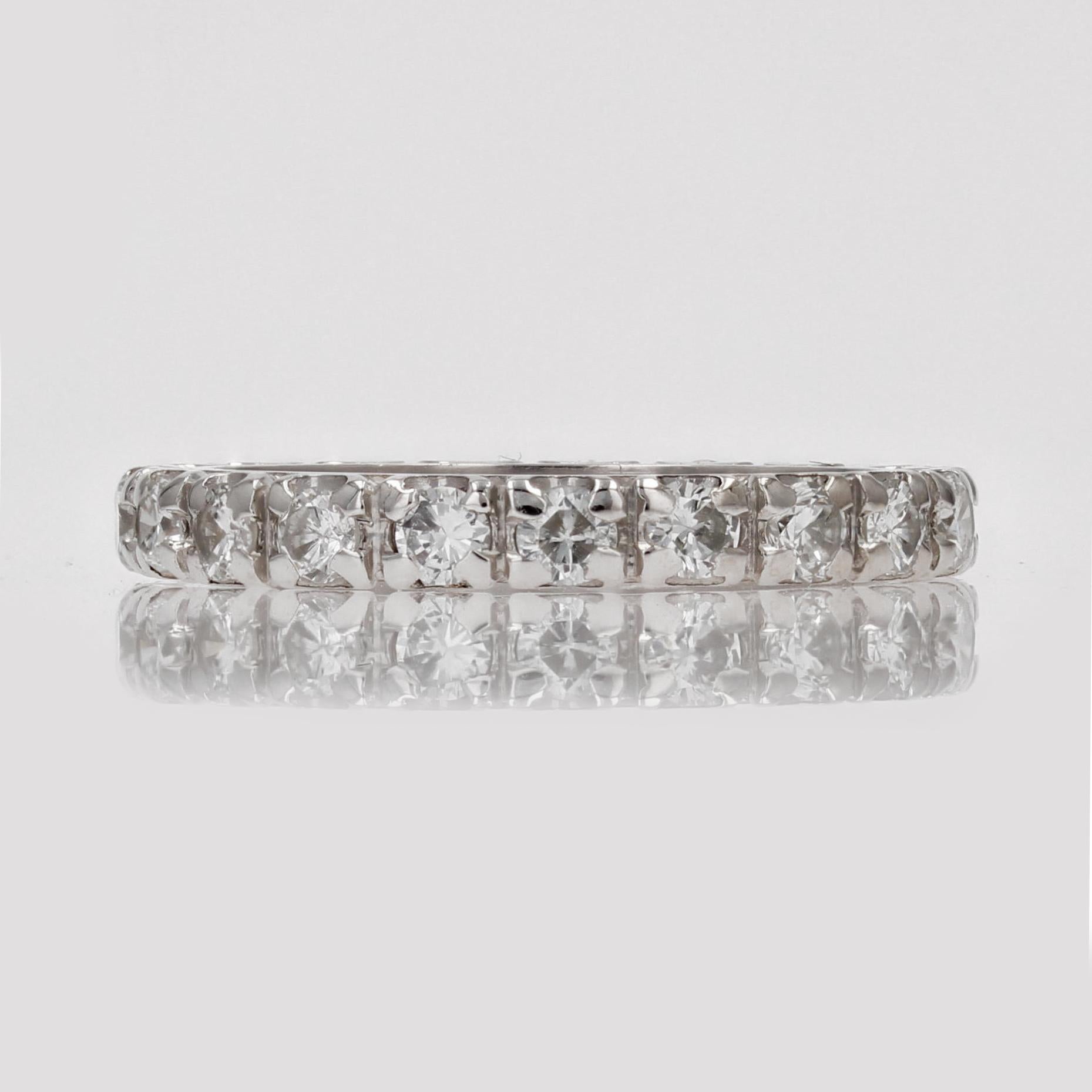1950s Platinum Diamonds Retro Wedding Ring Pour femmes en vente