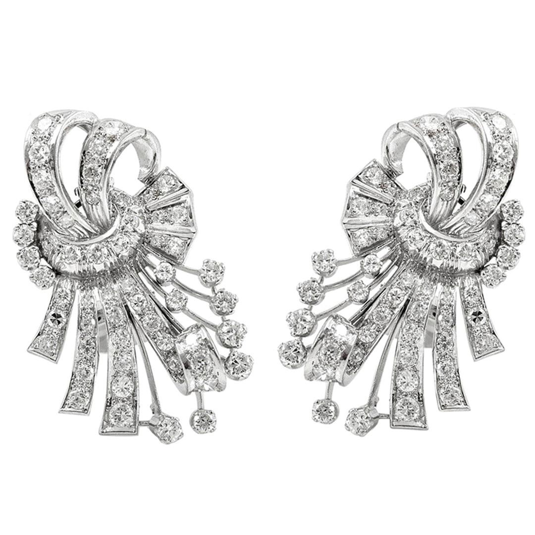 Boucles d'oreilles en platine avec diamants ronds des années 1950