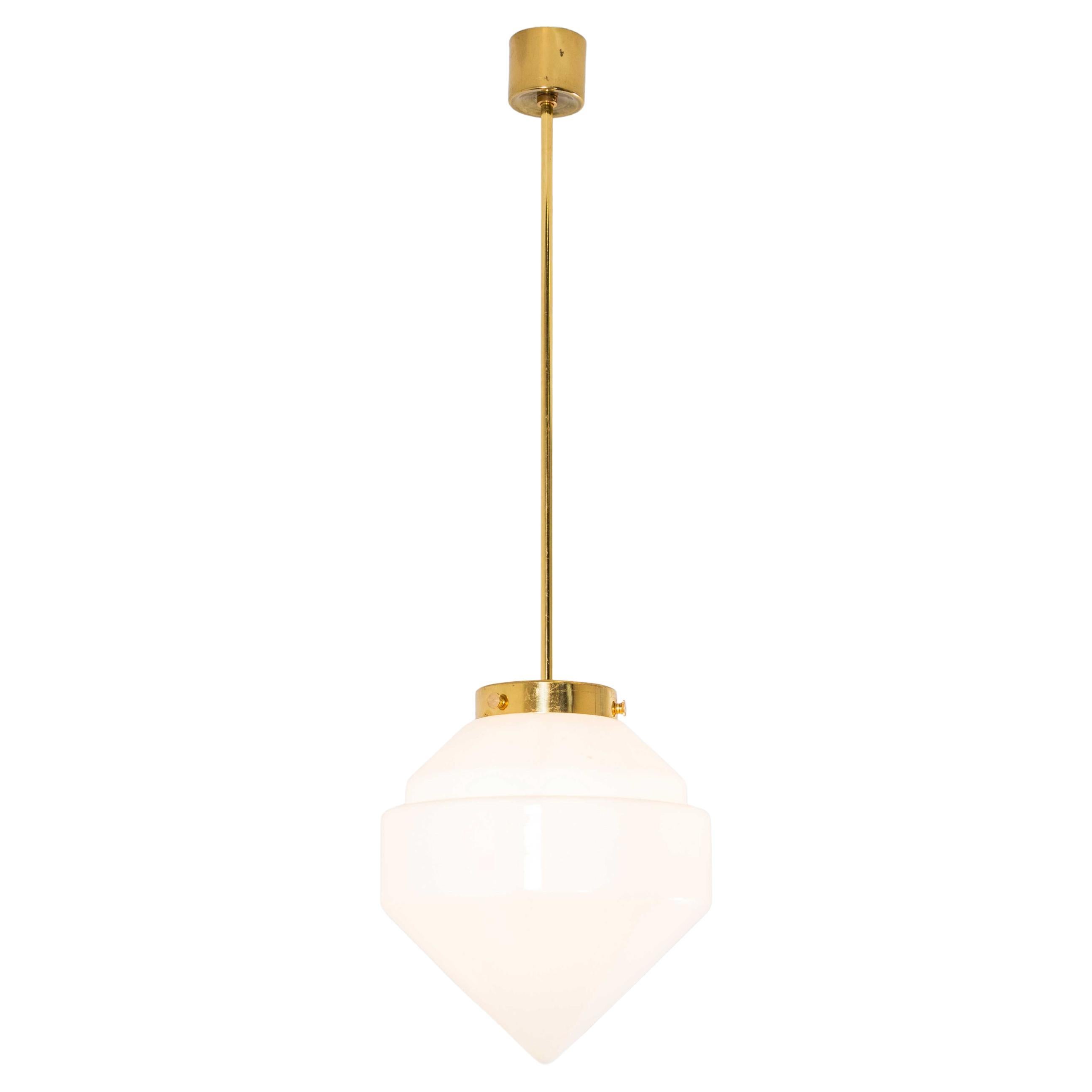 Lampada a sospensione opalina Plumb Bob degli anni '50 in vendita