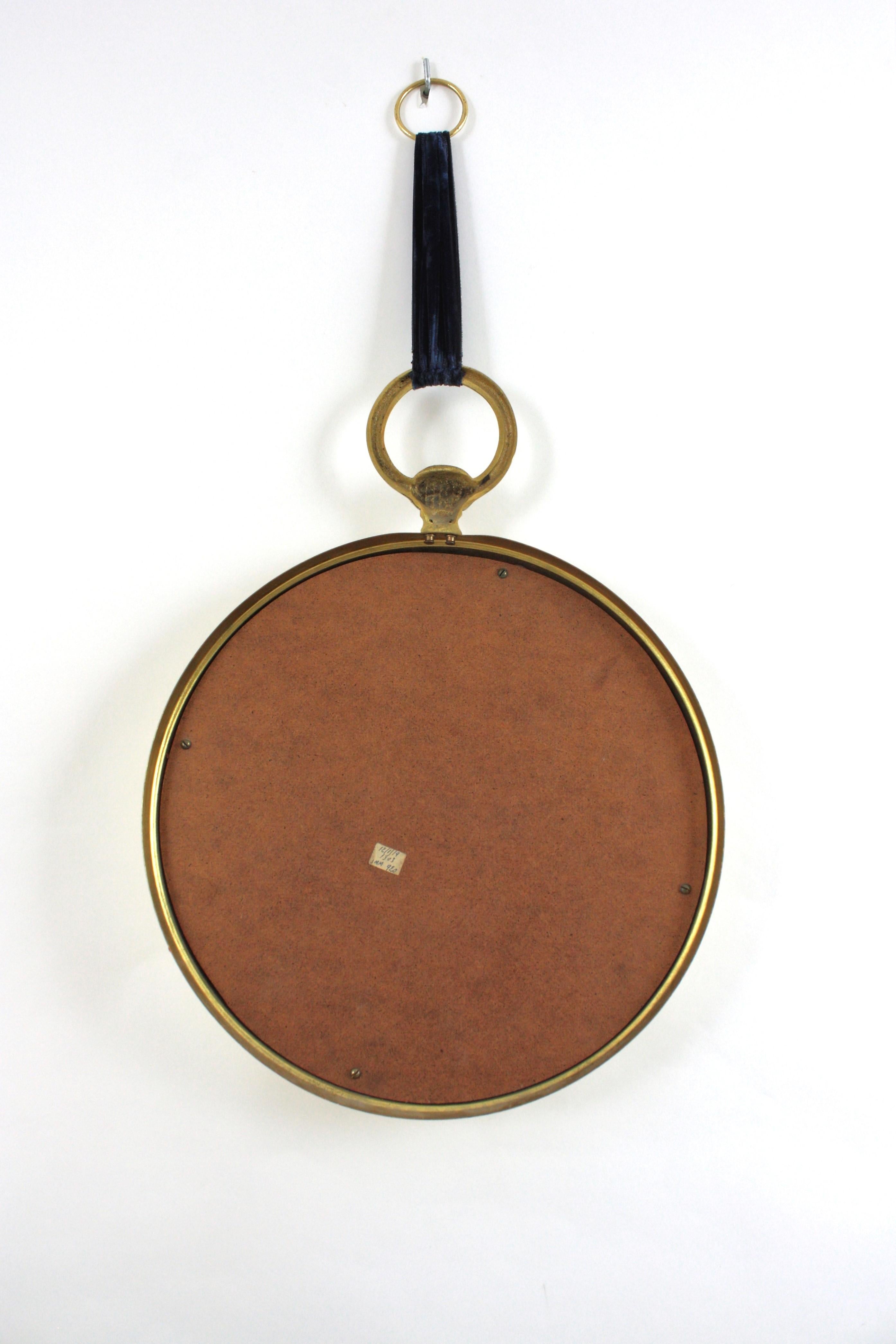 Espejo de pared de reloj de bolsillo de los años 50 en latón y terciopelo azul, estilo Piero Fornasetti en venta 5