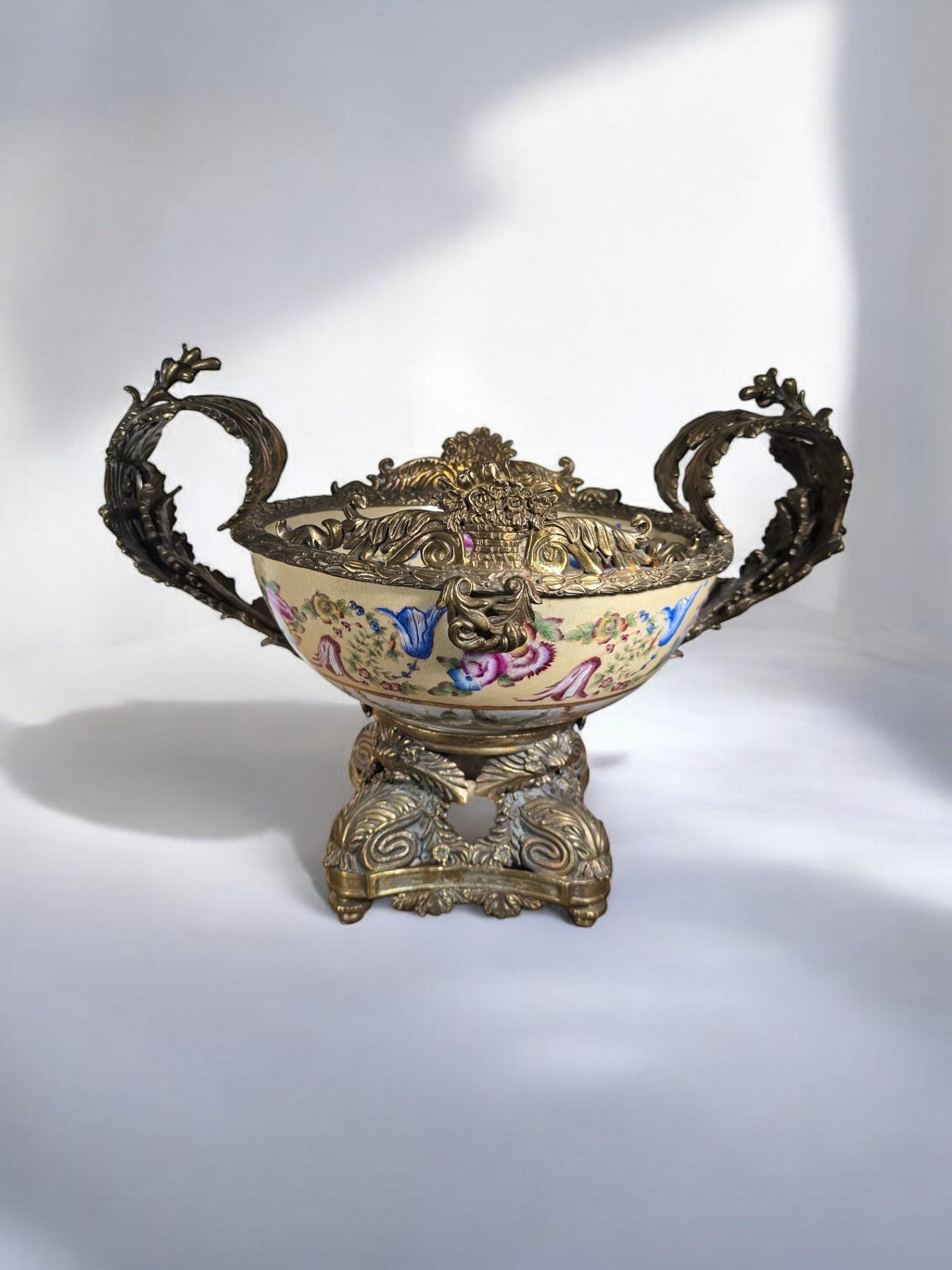 Mid-20th Century 1950s Porcelain and Bronze Centerpiece For Sale