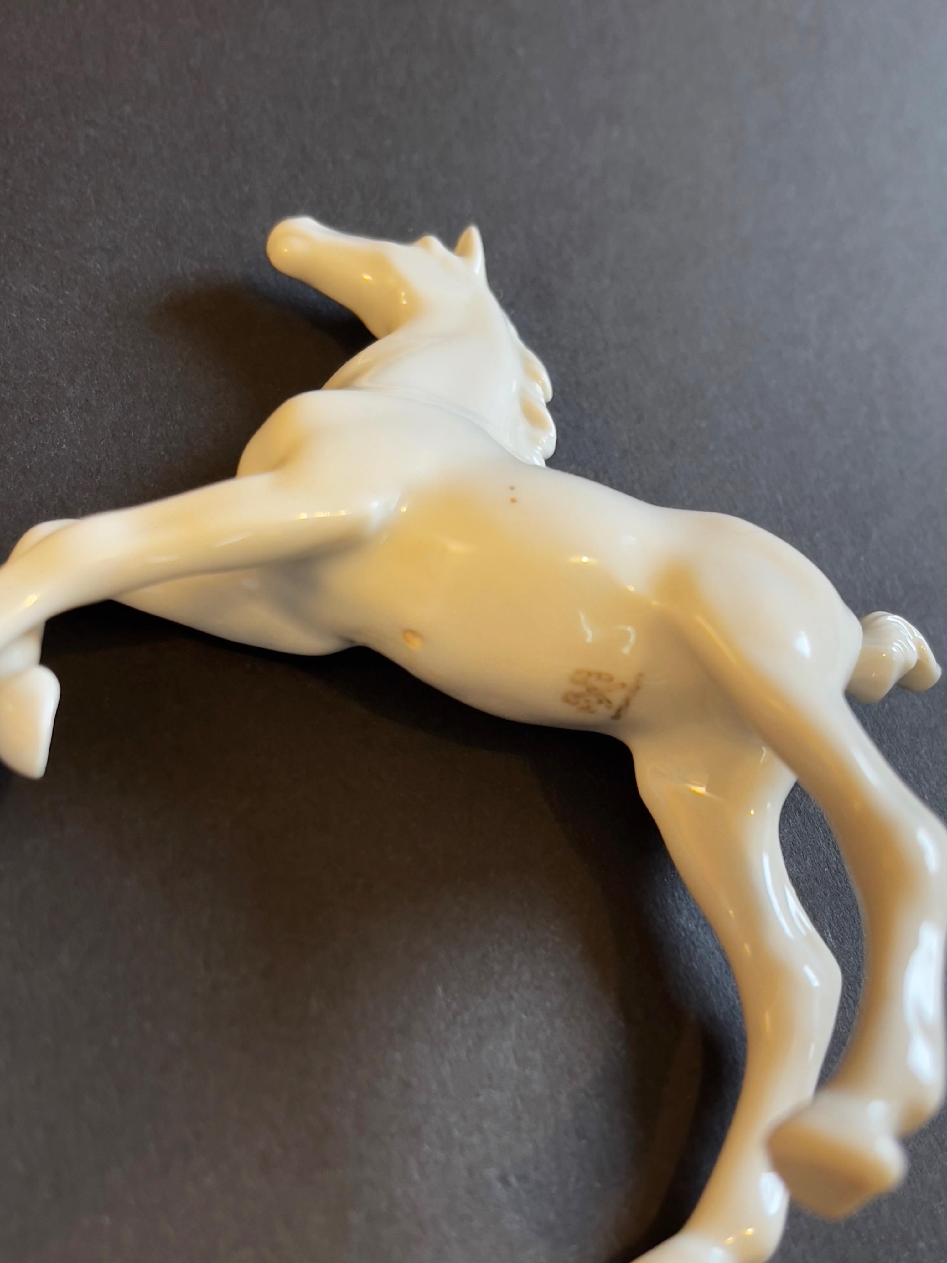 Puledri di porcellana del 1950, arte di metà secolo di Metzler & Ortloff, Germania Est (DDR) in vendita 7