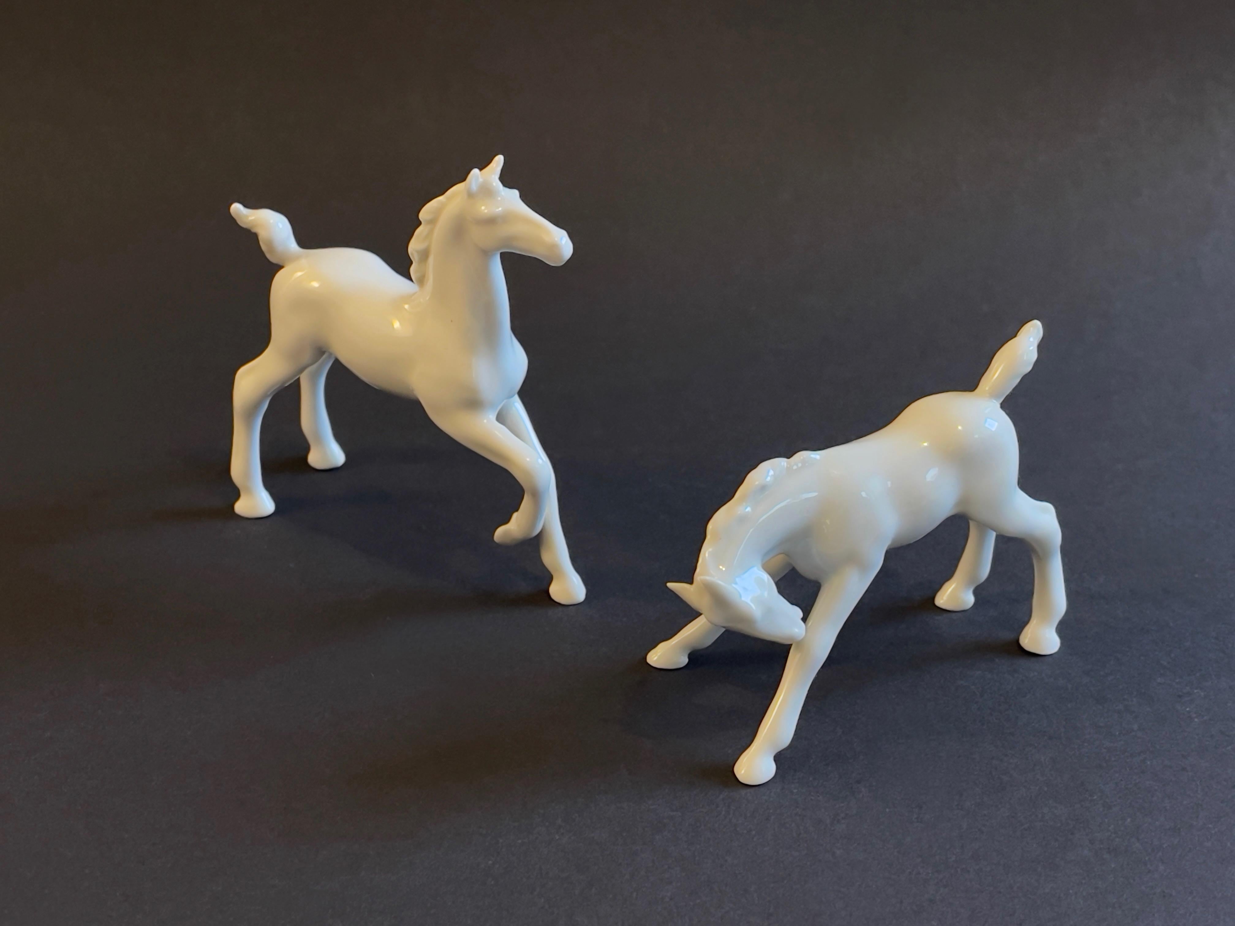 Mid-Century moderno Puledri di porcellana del 1950, arte di metà secolo di Metzler & Ortloff, Germania Est (DDR) in vendita