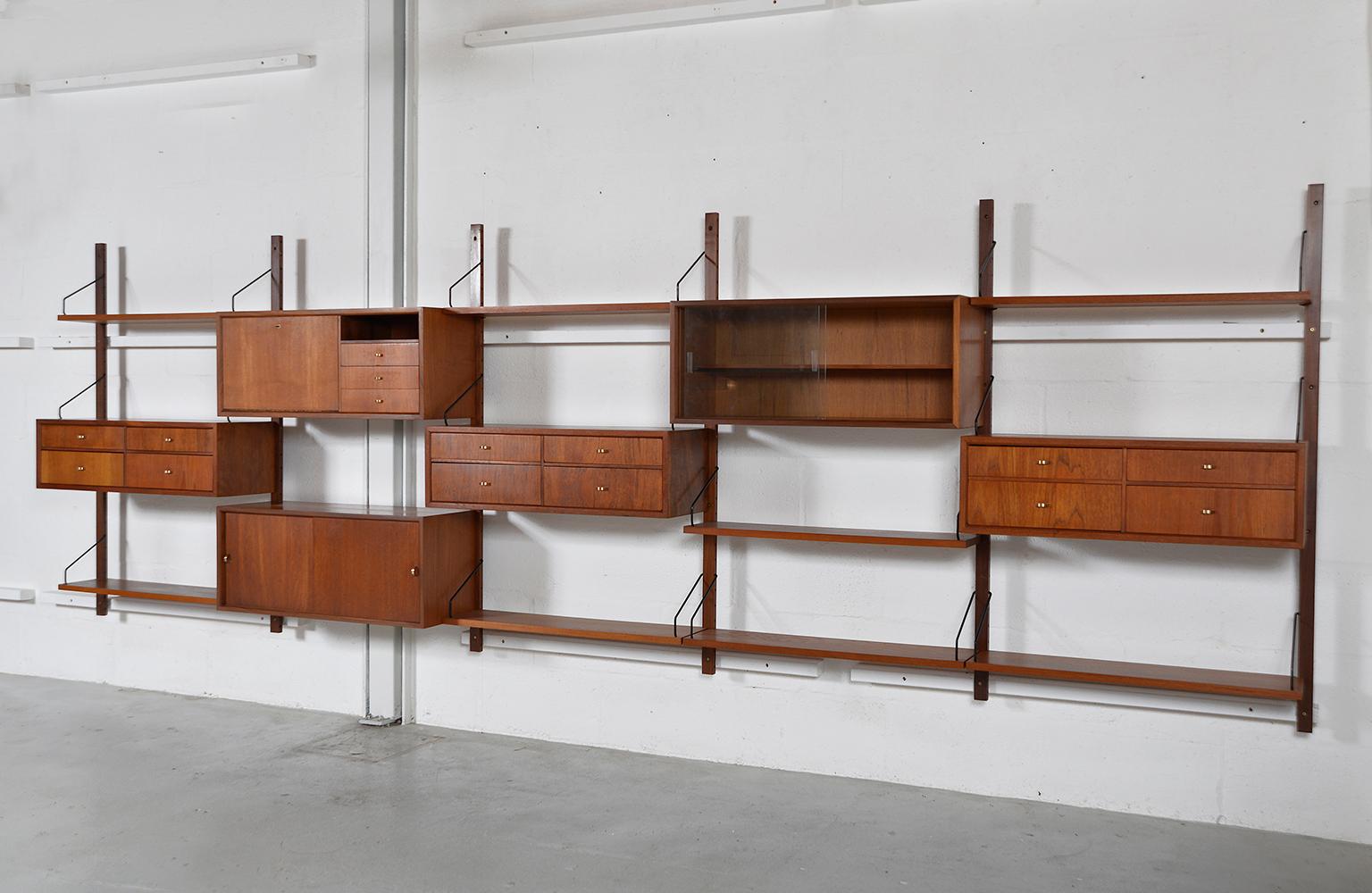 Mid-Century Modern 1950s Poul Cadovius Teak Modular Danish Royal System Shelving Bar Midcentury