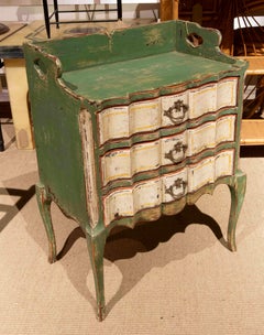 Paire de tables de chevet antiques polychromes de style provençal des années 1950, en vert