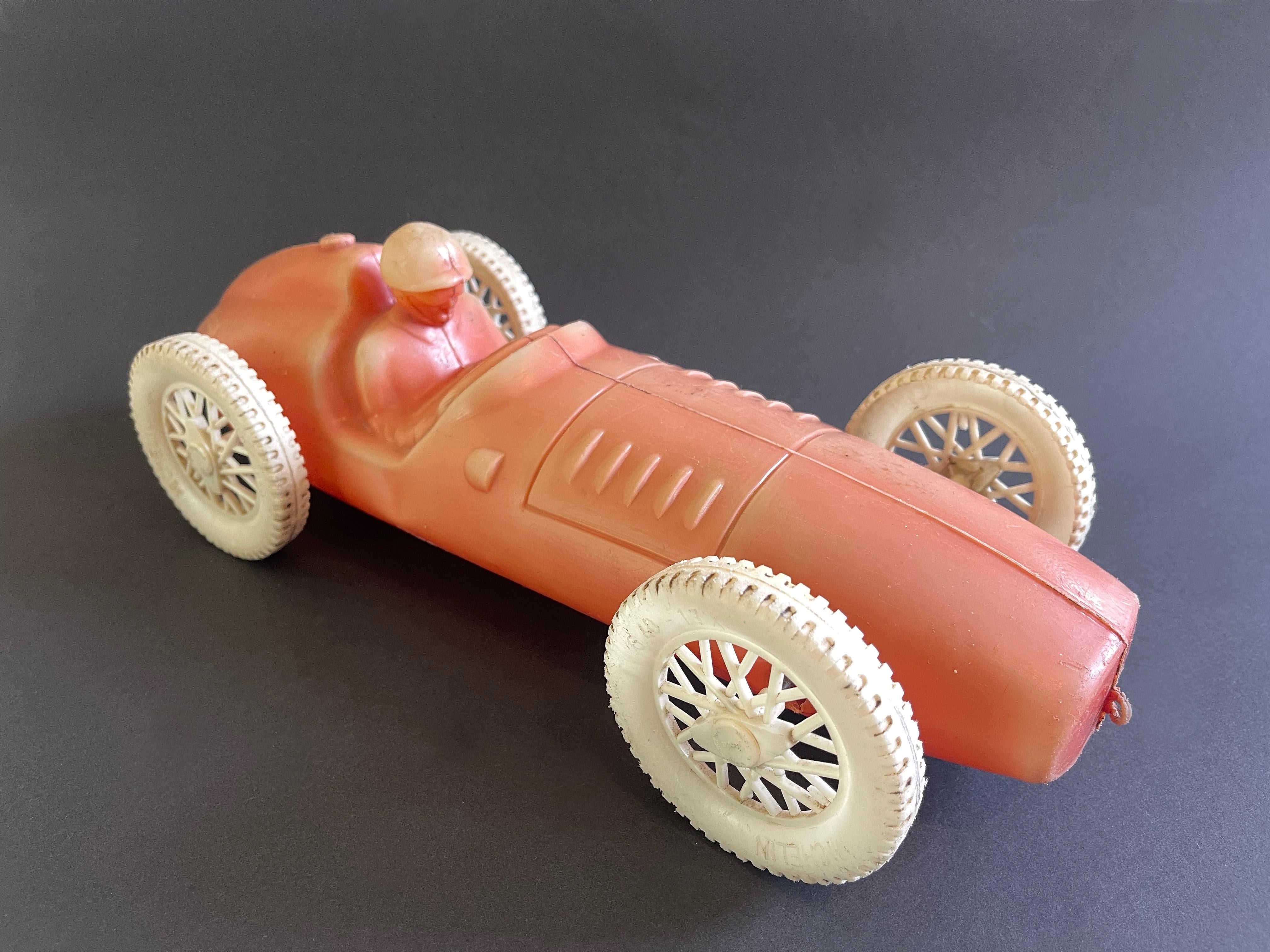 Allemand Modèle réduit ou jouet de voiture de course des années 1950 ''No. 7'' Oldtimer Ferrari 500 by Geobra, Germany en vente