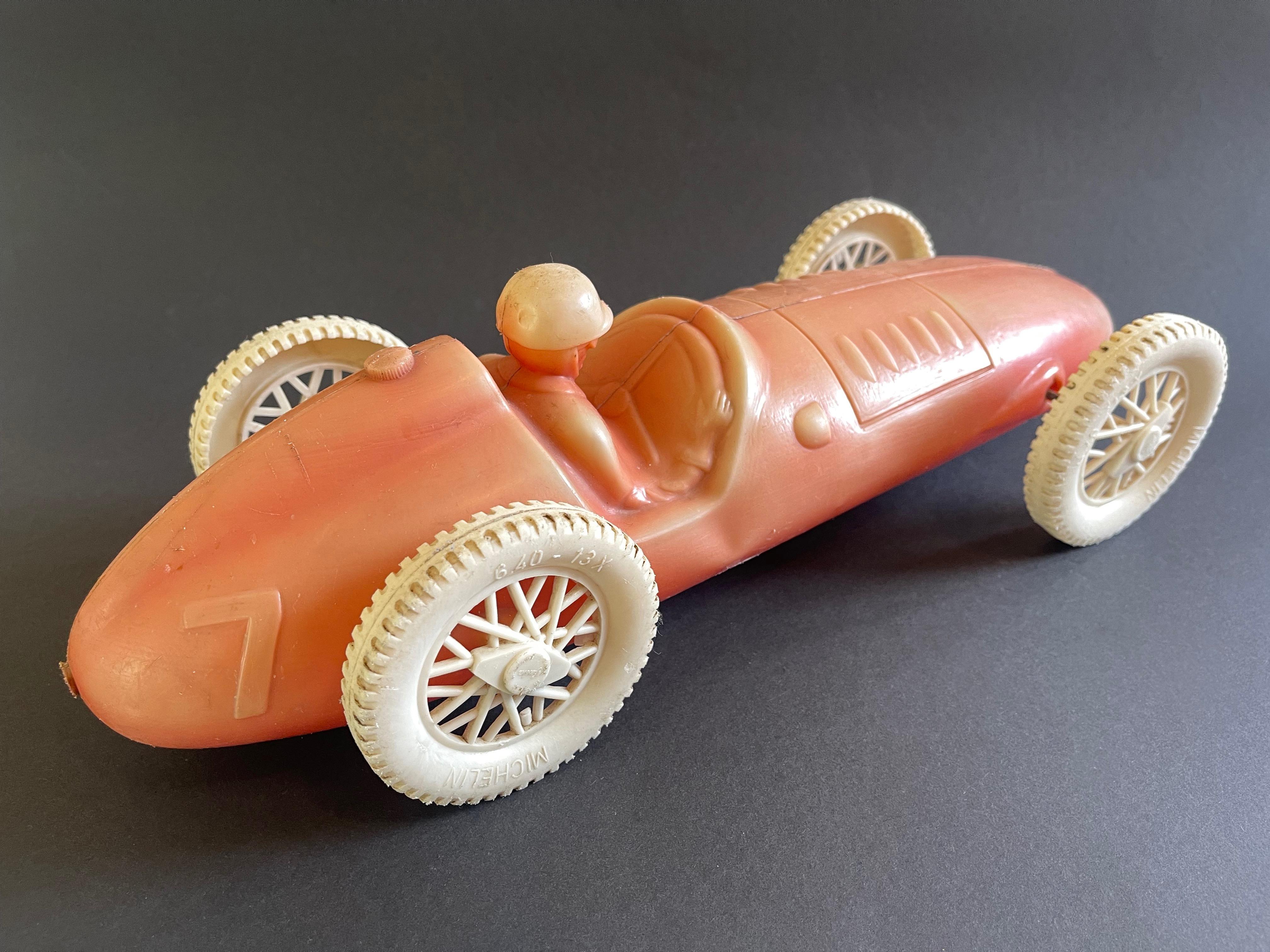 Modèle réduit ou jouet de voiture de course des années 1950 ''No. 7'' Oldtimer Ferrari 500 by Geobra, Germany en vente 1