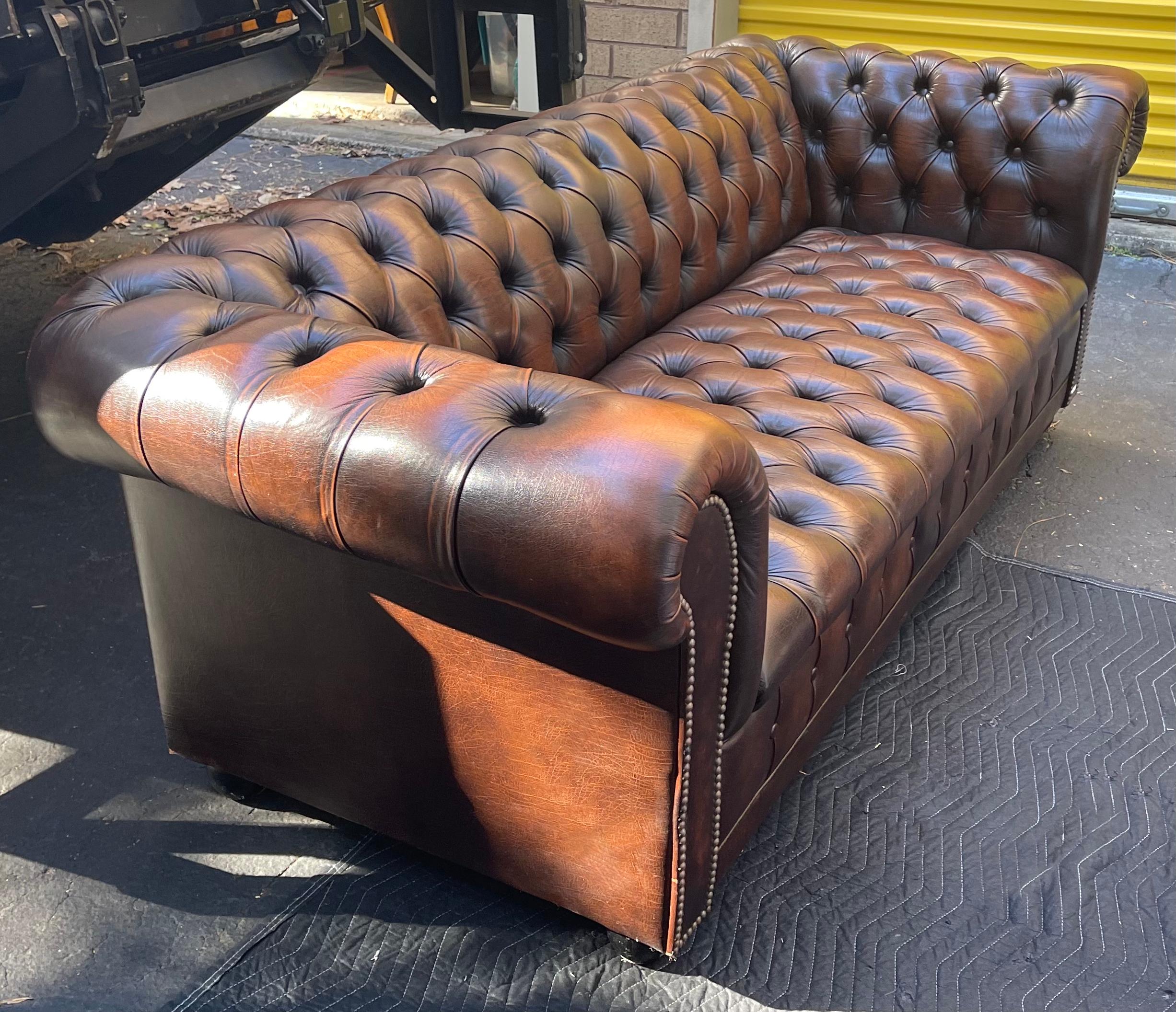 1950s Ralph Lauren Style English Tufted Leather Chesterfield Sofa 1