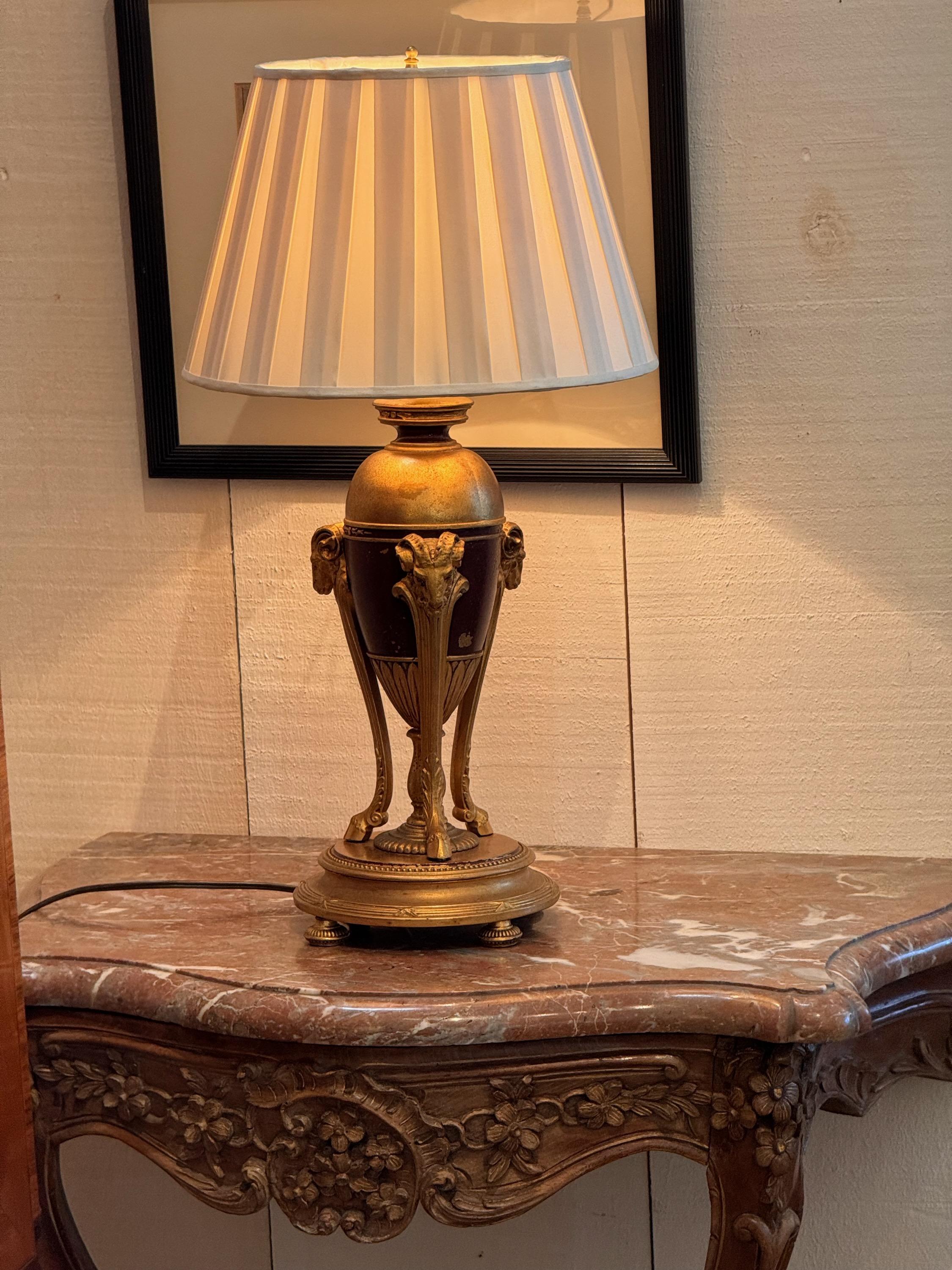 Lampe à tête de bélier des années 1950 Bon état - En vente à Charlottesville, VA