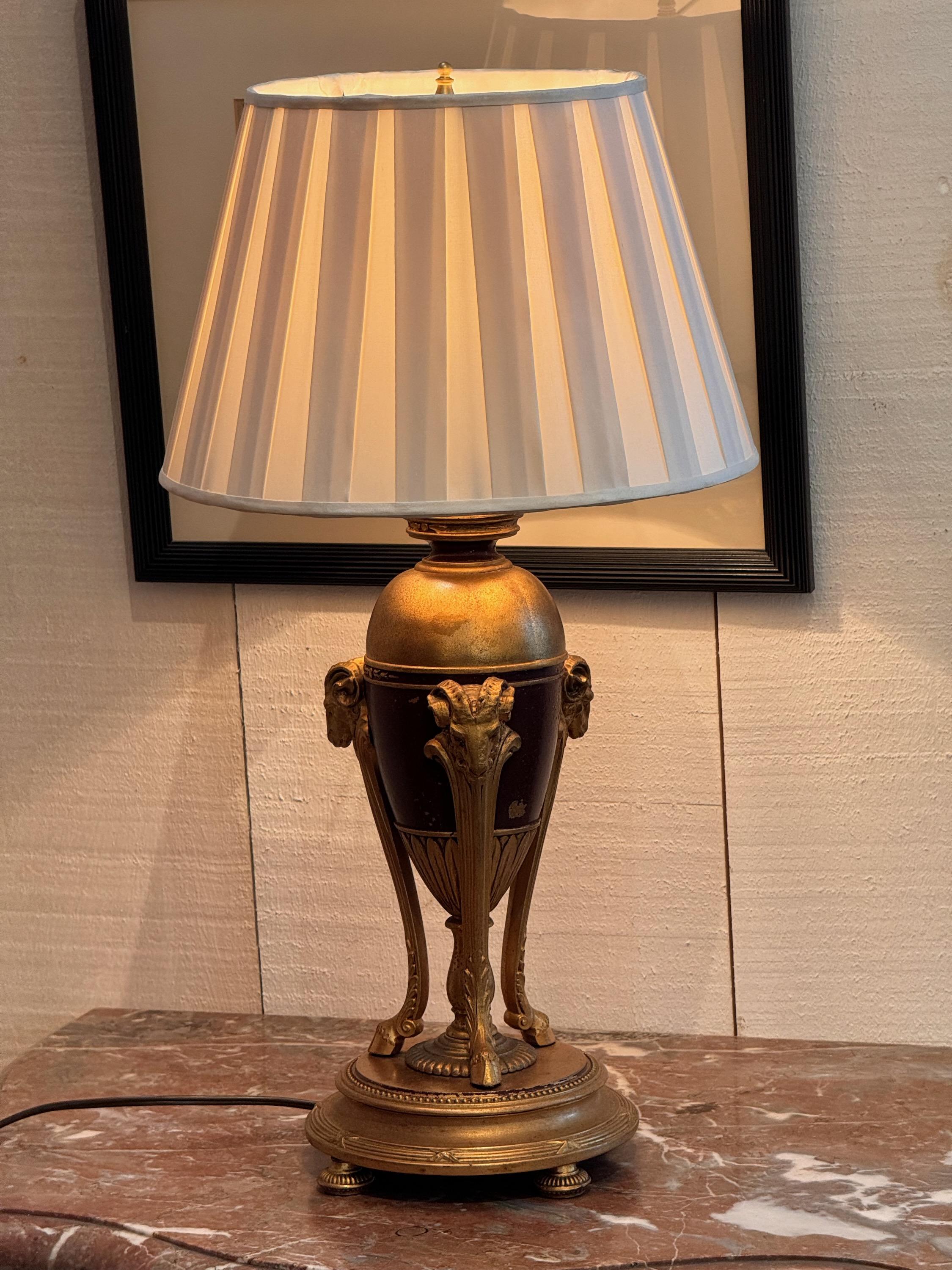 Milieu du XXe siècle Lampe à tête de bélier des années 1950 en vente