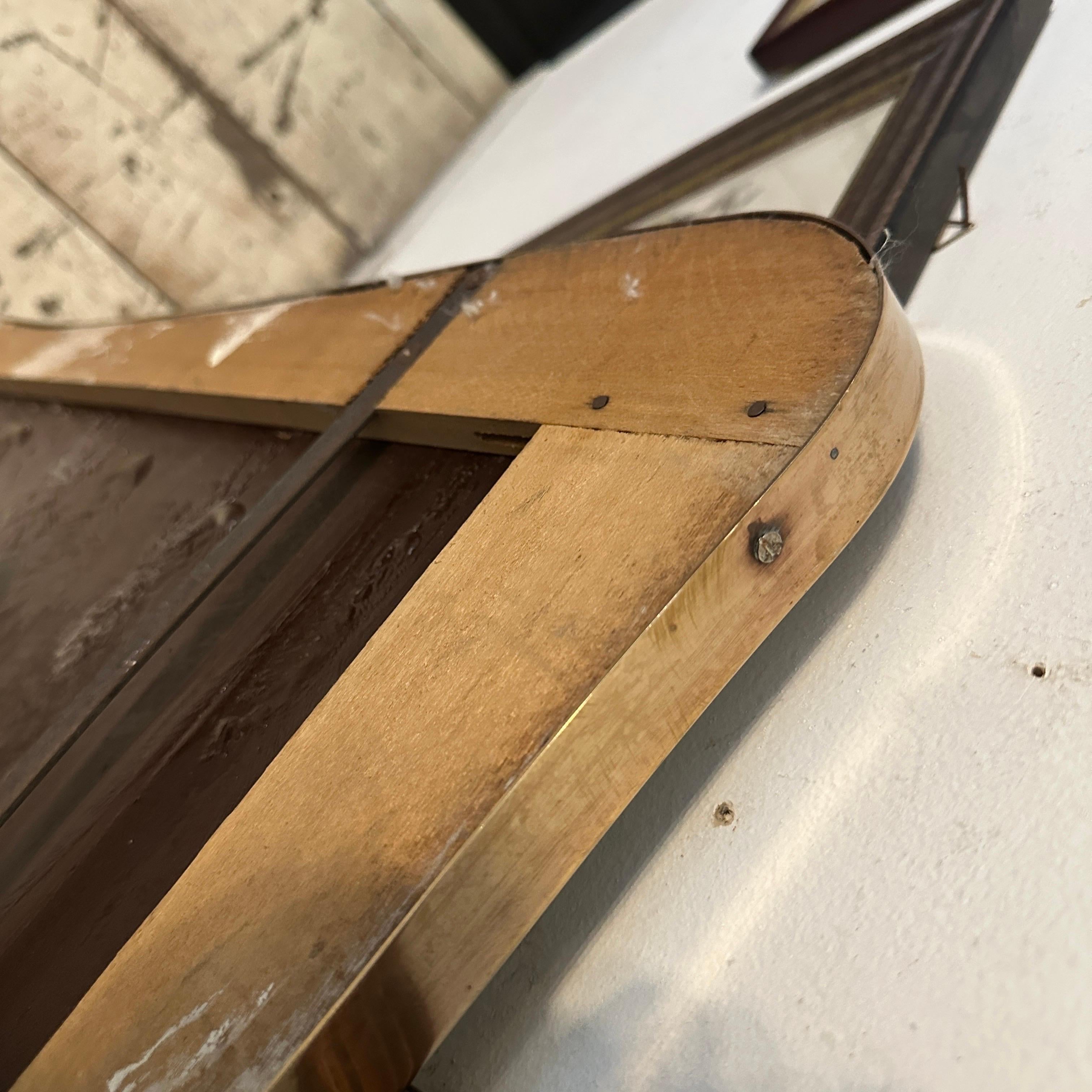 Espejo de pared italiano con forma de biscuit, estilo Gio Ponti, raro, de mediados de siglo 1950 en venta 2