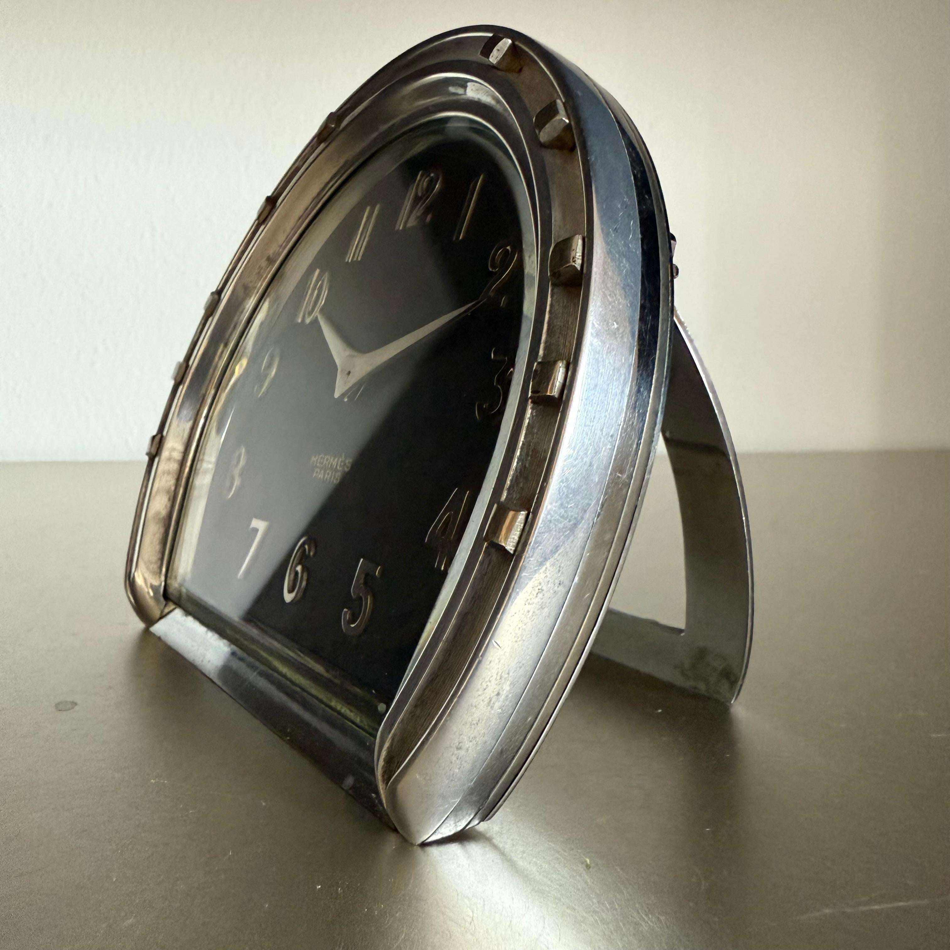 1950s Rare Hermès Horseshoe Desk Clock Leather Dial For Sale 2