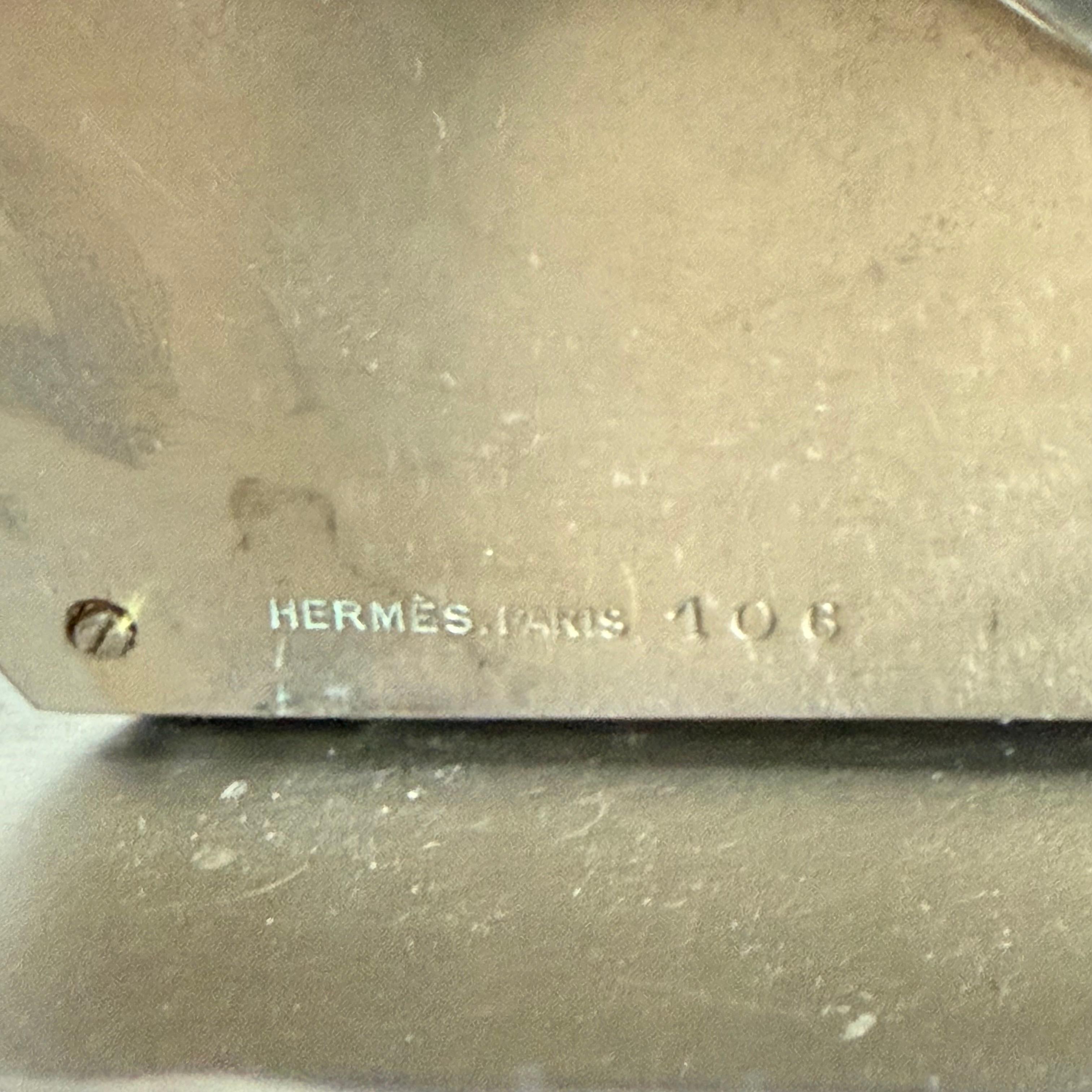 1950s Rare Hermès Horseshoe Desk Clock Leather Dial For Sale 5