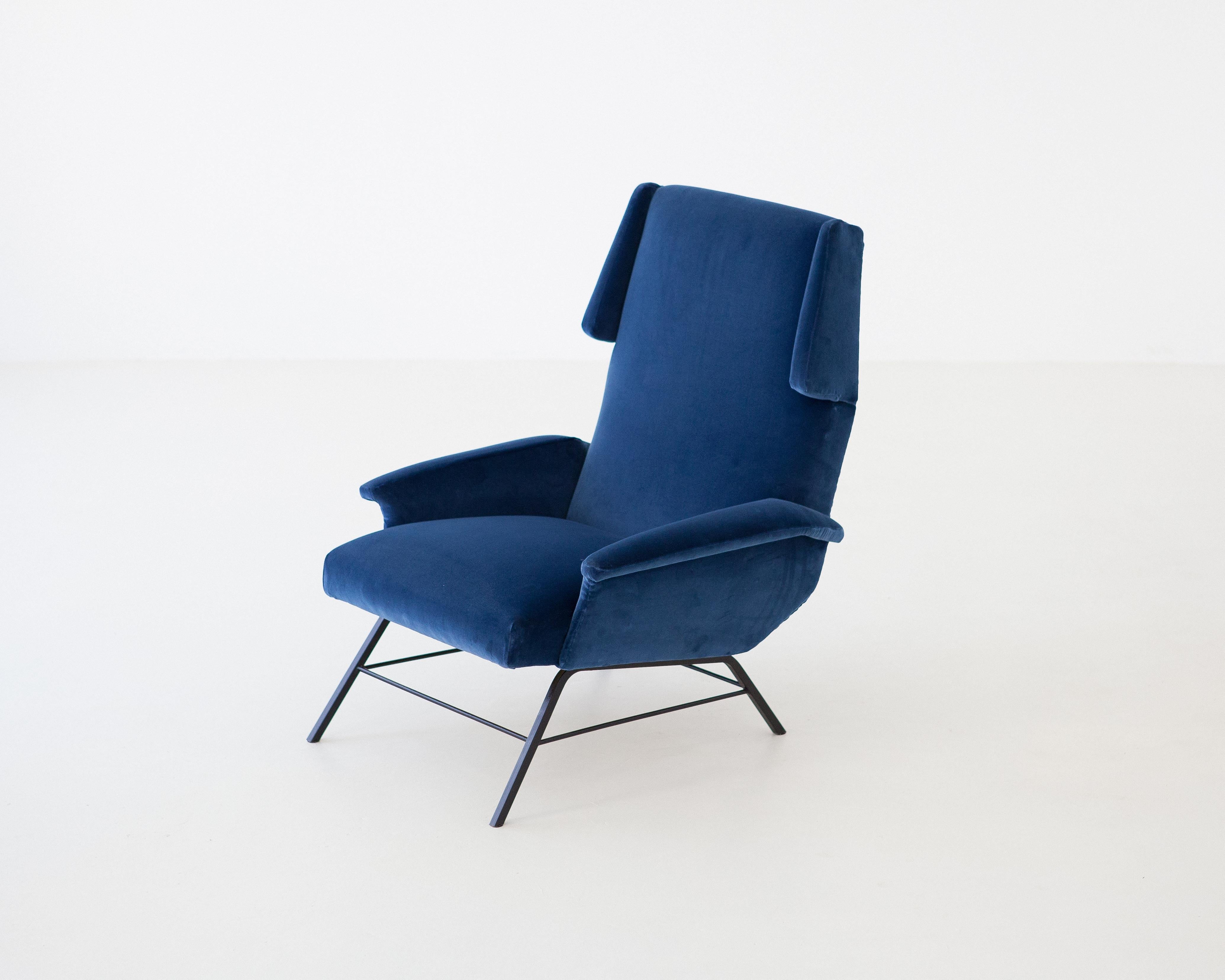 1950s Rare Italian Blue Velvet Lounge Armchair 3