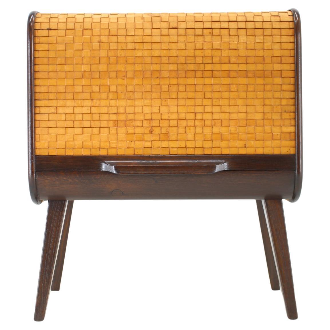 Seltener Holzbarschrank, Tschechoslowakei, 1950er Jahre
