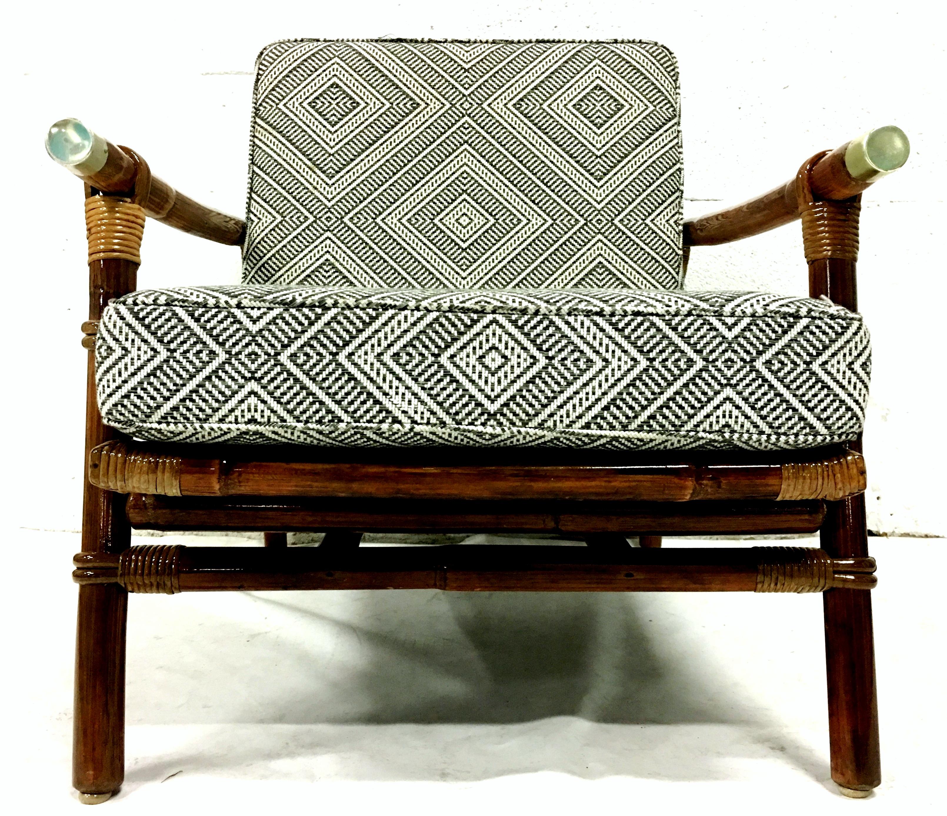 Rattan Raffia & Brass Pair of Lounge Chairs and Ottoman by, Ficks Reed Set of 3 In Good Condition In West Palm Beach, FL
