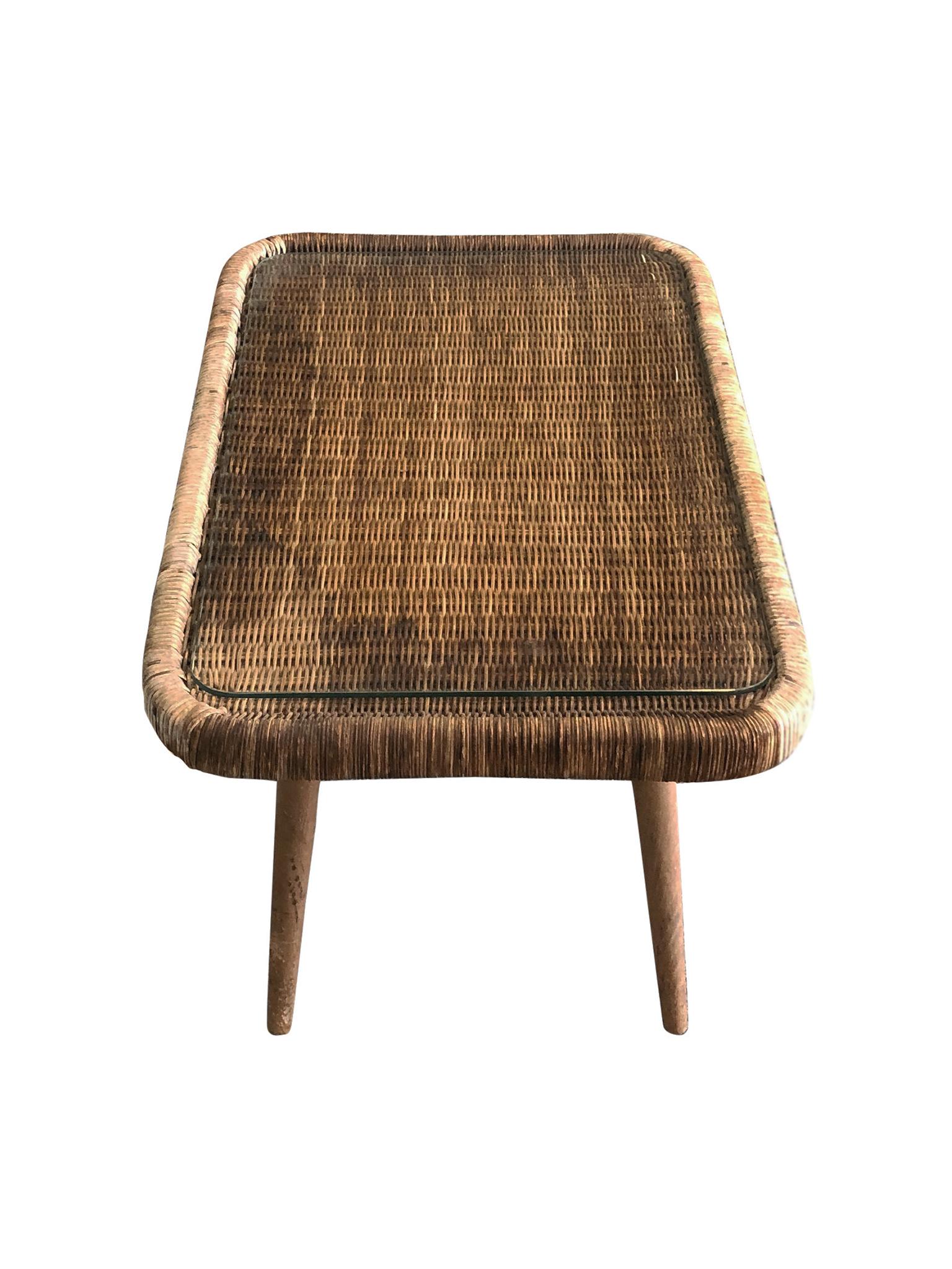 Mid-20th Century 1950s Rattan Side Tables Attributed to Isamu Kenmochi, a Set of 2