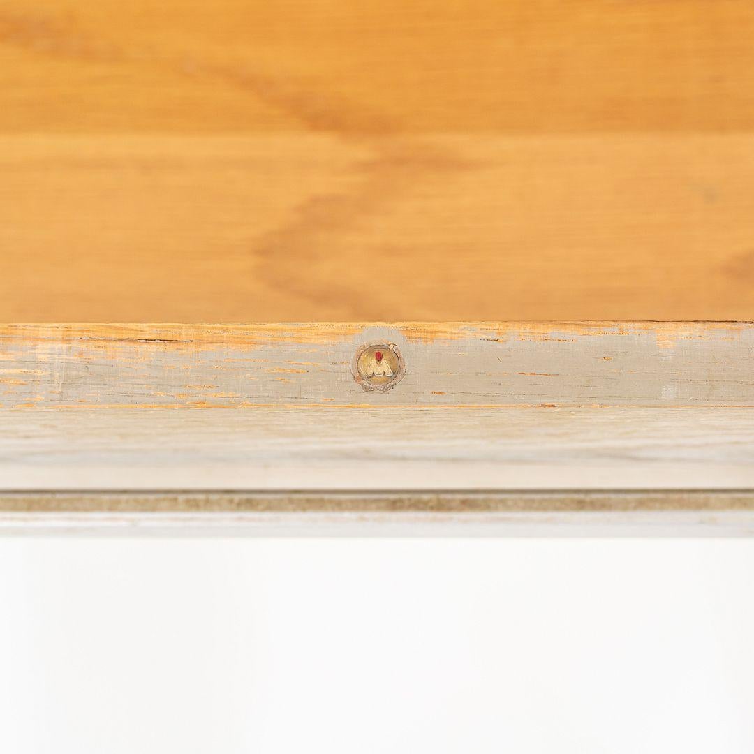 1950 Raymond Loewy per Mengel Furniture - Comò a quattro cassetti in Oak Oak in vendita 1