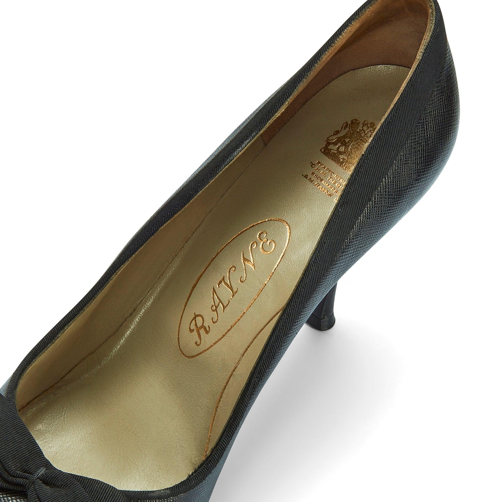 Black 1950s Rayne Saffiano Leather with Grosgrain Bow Stilleto Shoe For Sale