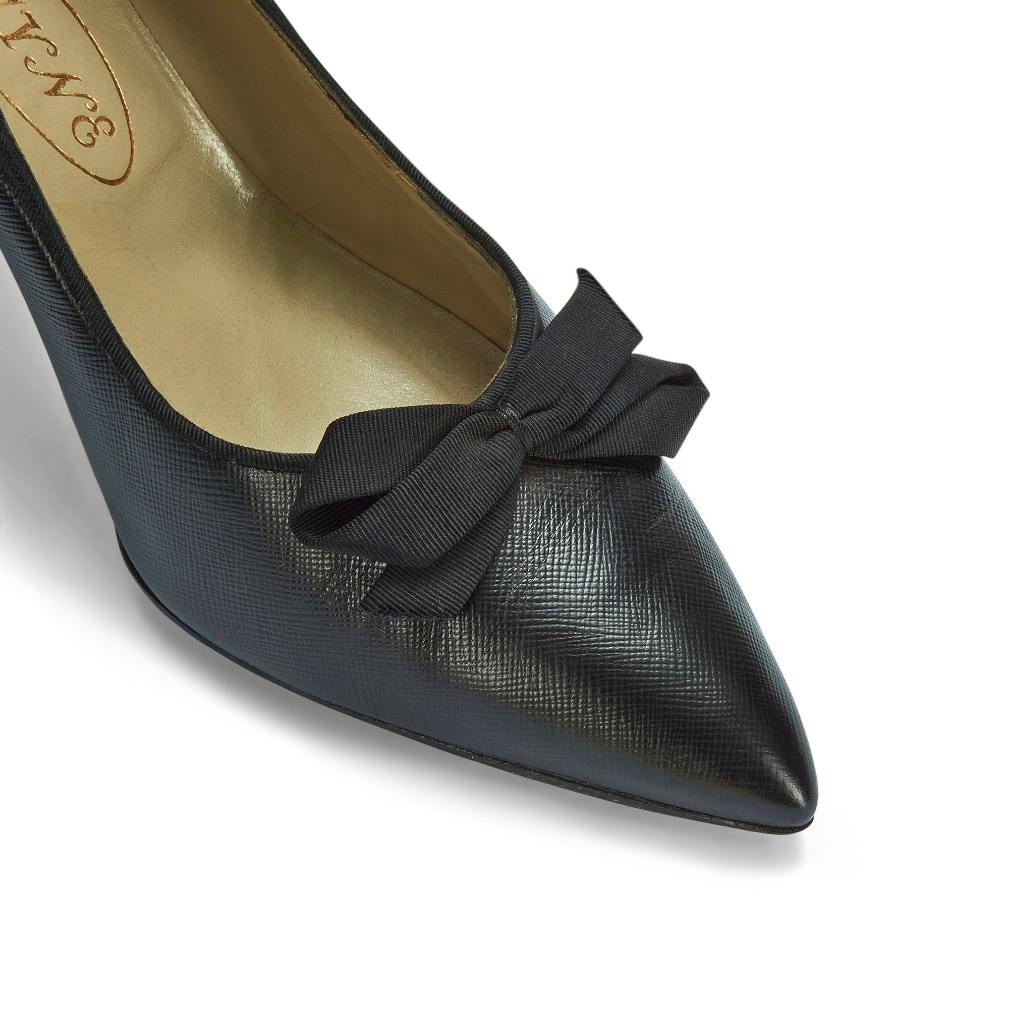 1950s Rayne Saffiano Leather with Grosgrain Bow Stilleto Shoe In Excellent Condition For Sale In London, GB