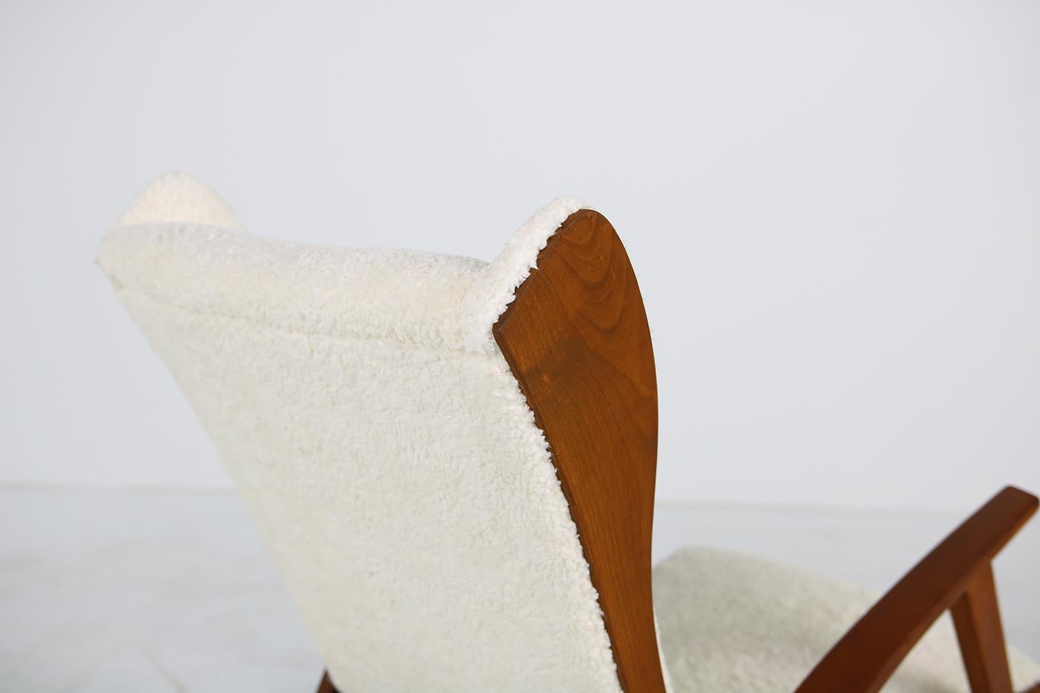 Mid-20th Century 1950s Reclinable Rocking Chair with Teddy Fur and Leather Mid-Century Modern