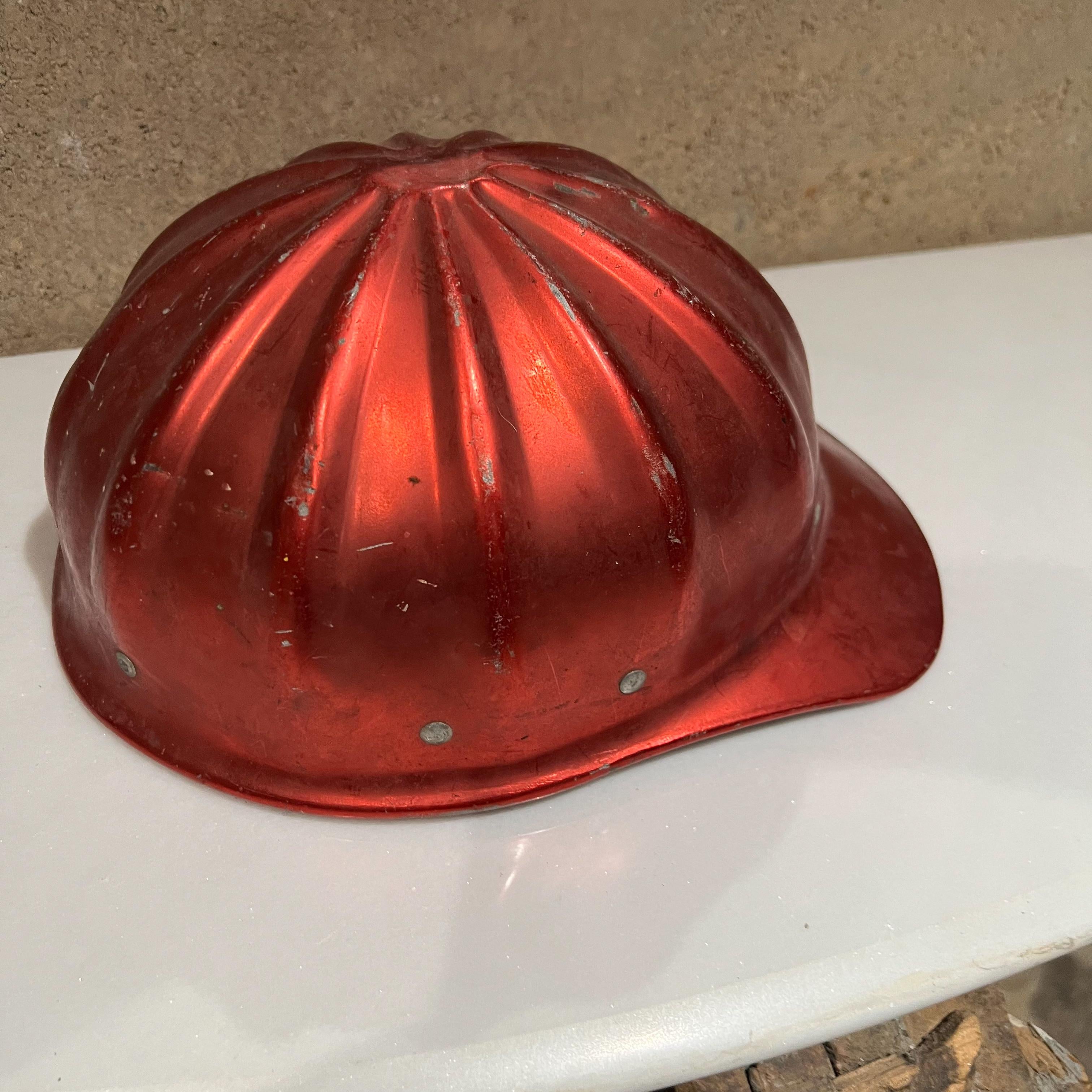1950s Red Aluminum Hard Hat SuperLite Fibre Metal Cap Style Chester PA In Good Condition In Chula Vista, CA