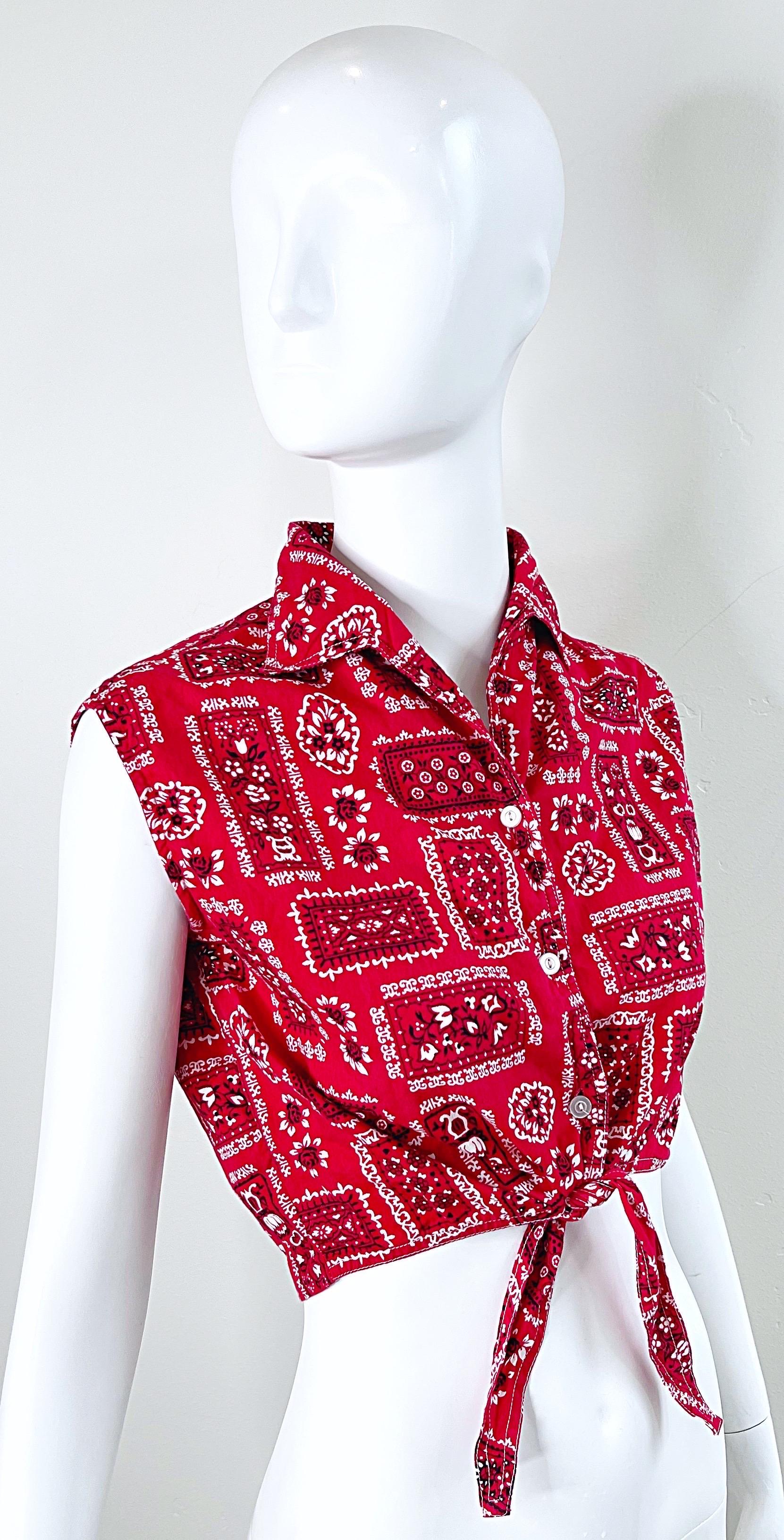 1950s Red White Bandanna Print Vintage 50s Western Cotton Sleeveless Crop Top  For Sale 3