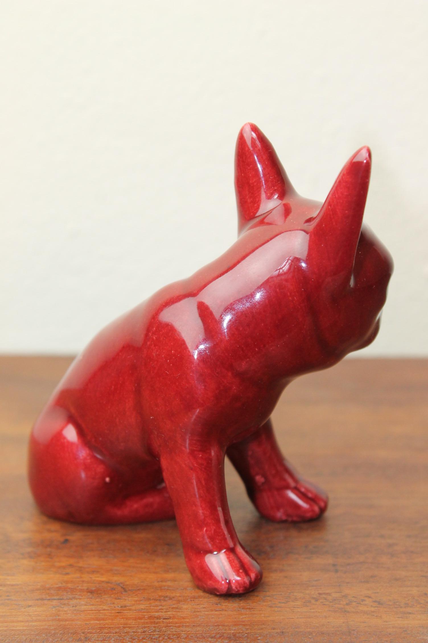 1950s Red-Bordeaux French Bulldog Figurine In Good Condition In Antwerp, BE