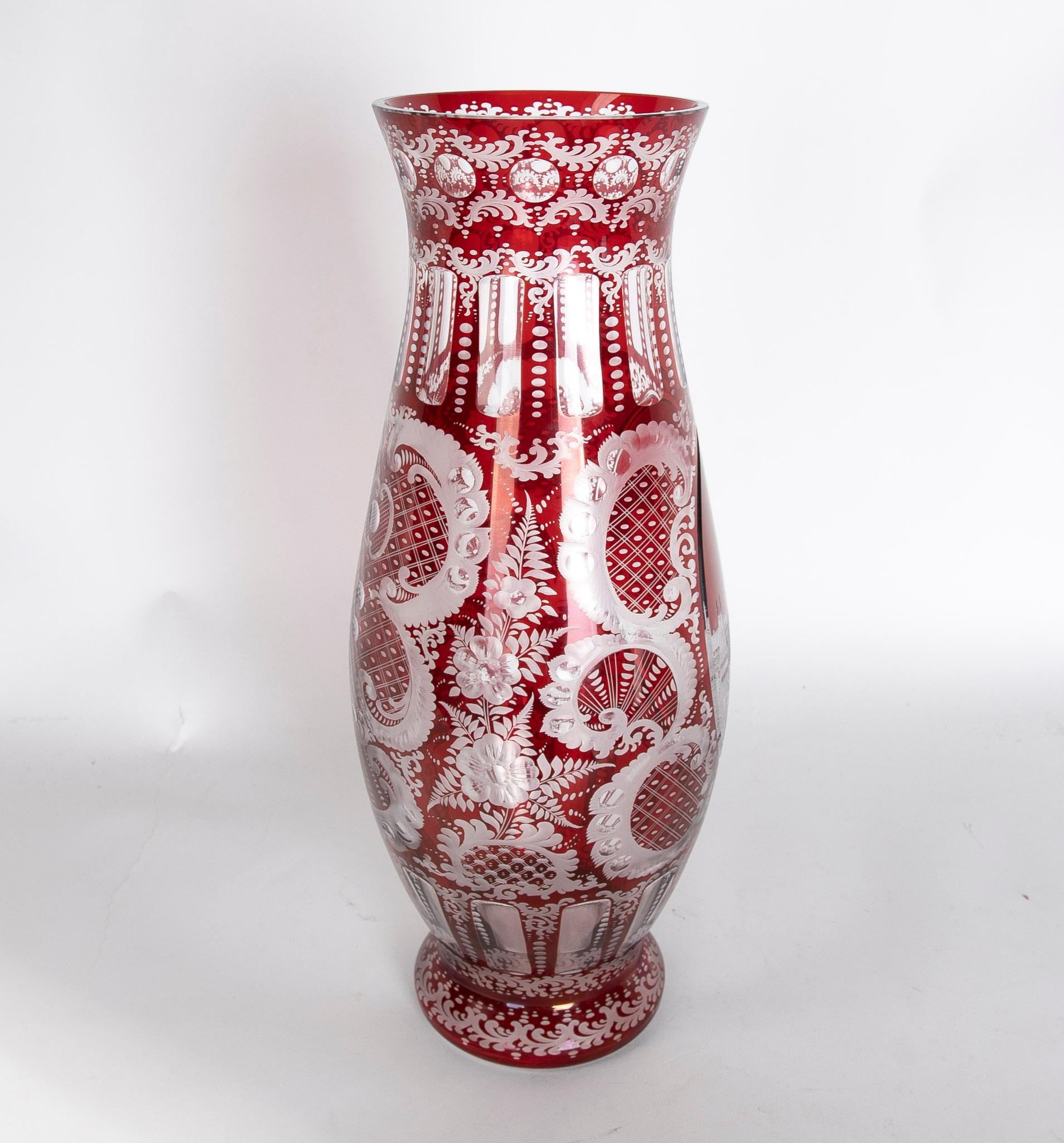 1950s Red Cut Crystal Vase  In Good Condition For Sale In Marbella, ES