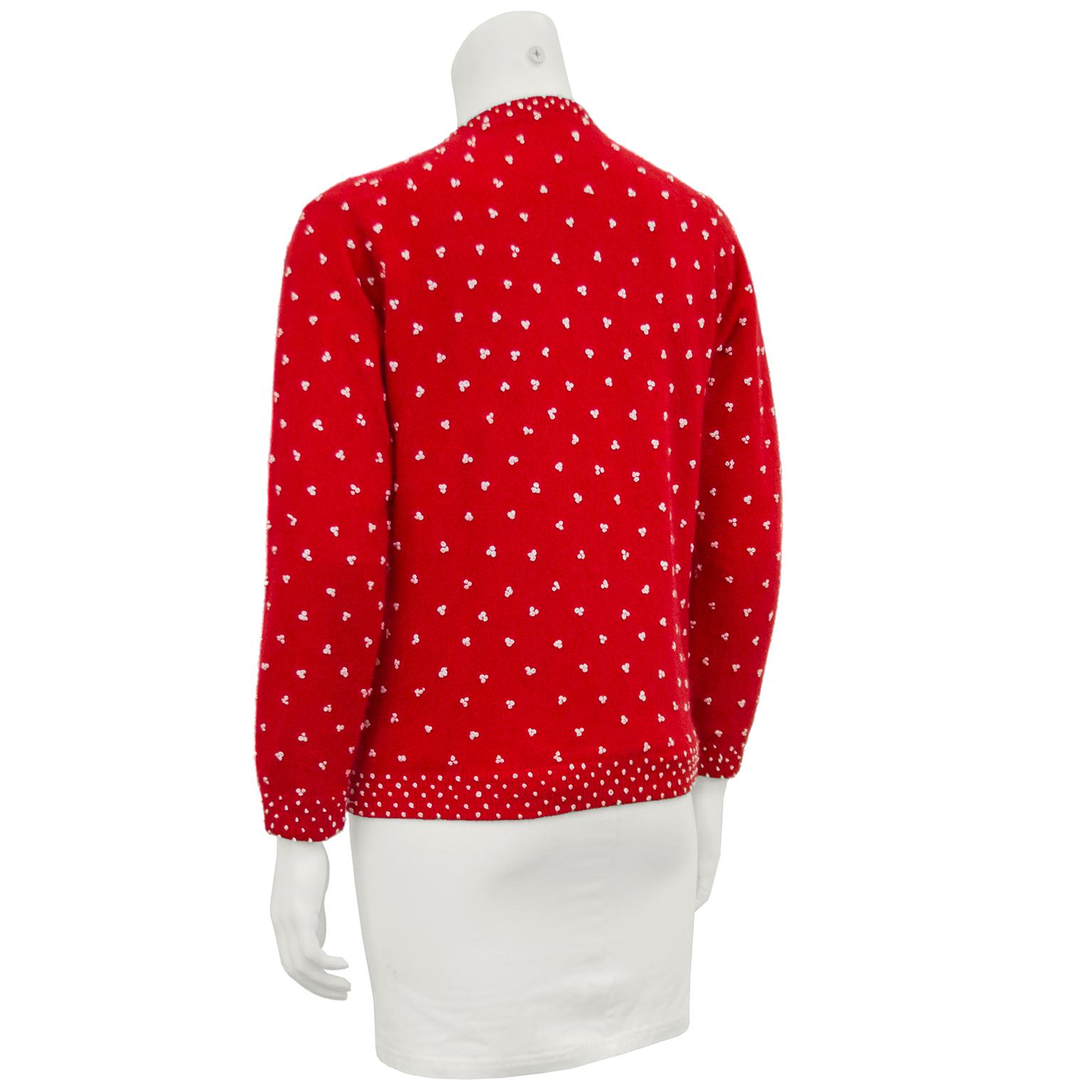 Rouge Cardigan en tricot rouge avec détails de nœuds français, années 1950 en vente
