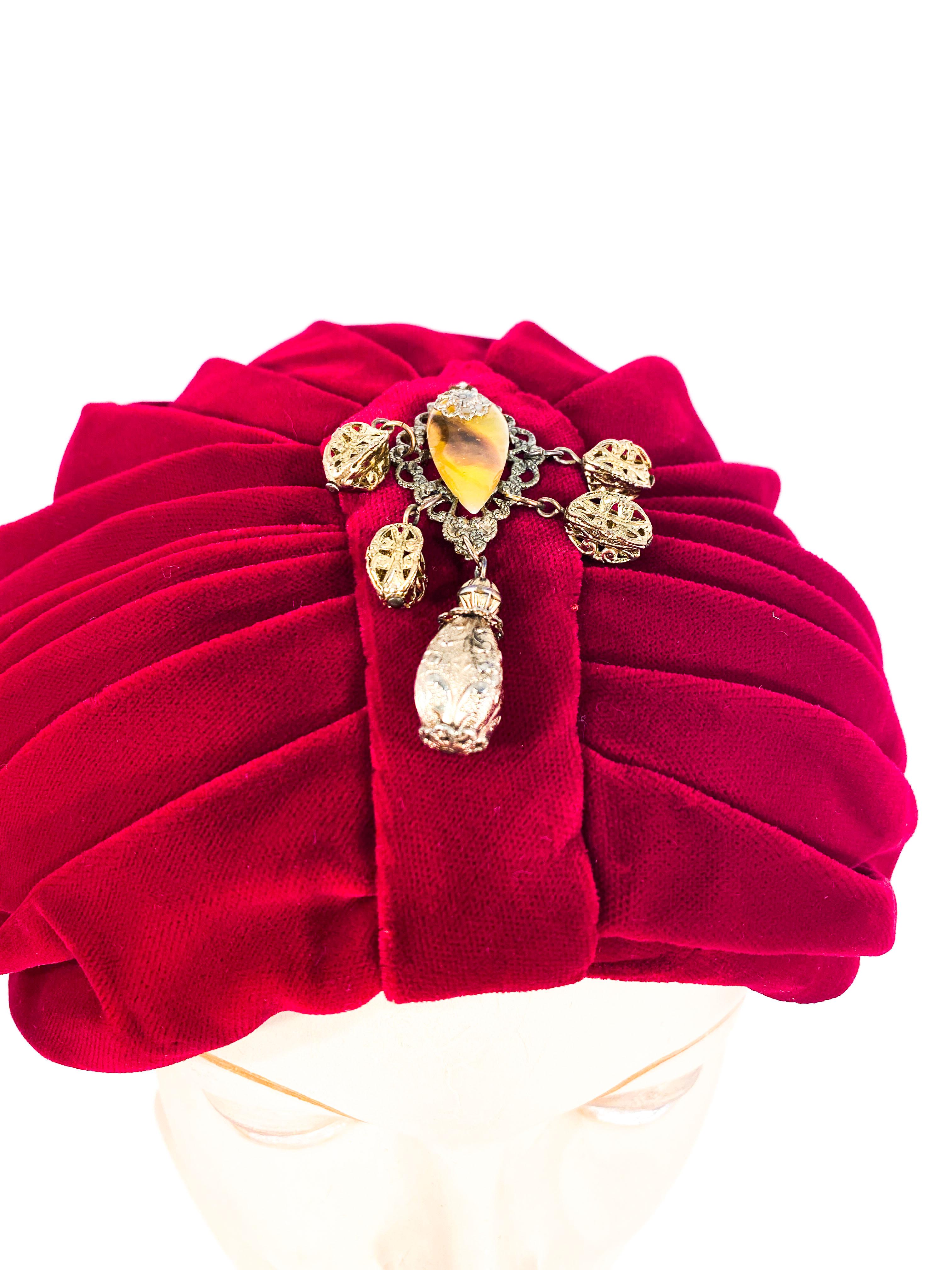 Gray 1950s Red Velvet Turban With Brass Ornament 