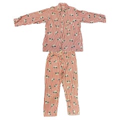 Pyjama 2 pièces des années 1950 à rayures rouges et blanches avec impression d'yeux "Porty Winker".
