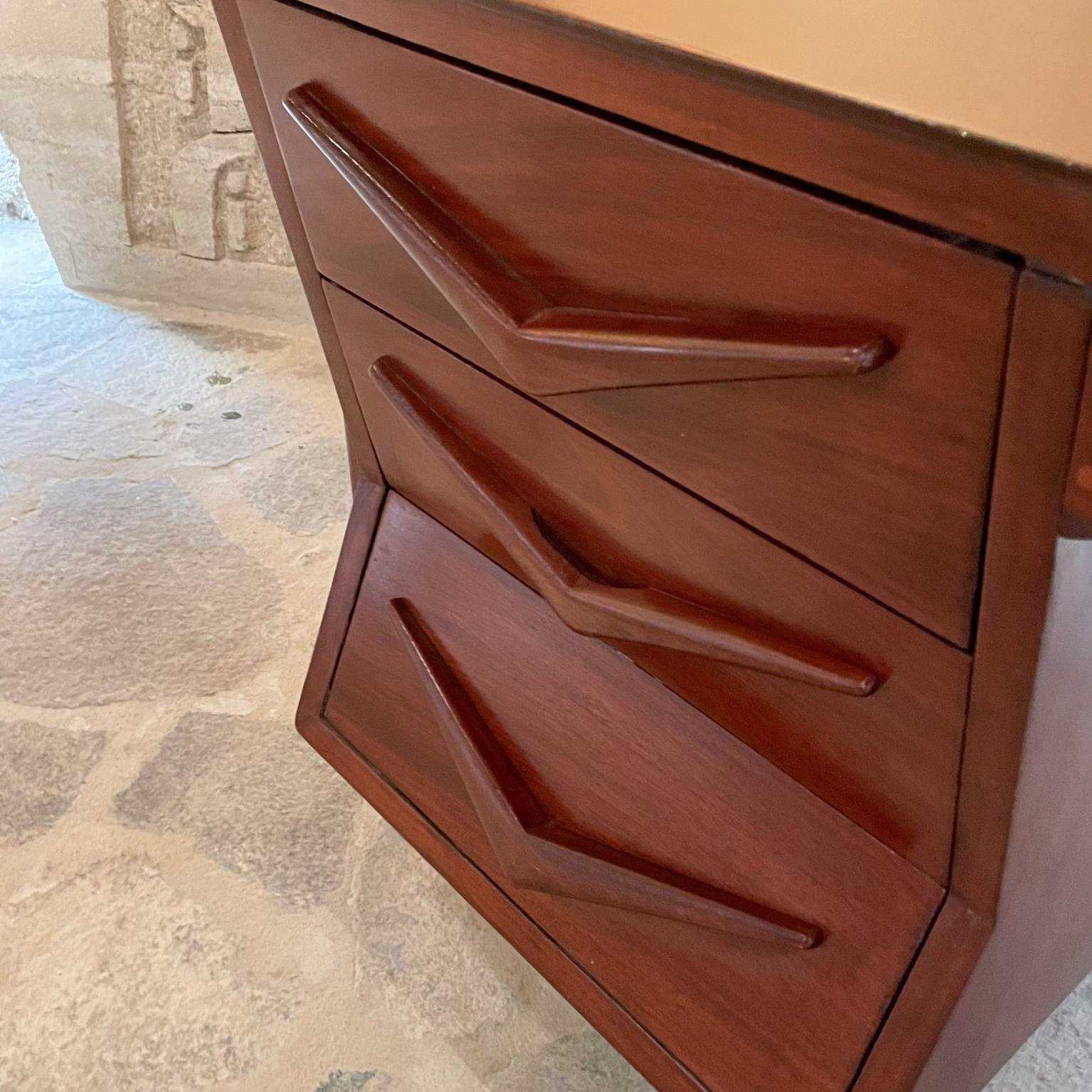 Mid-Century Modern 1950s Fabulous Floating Desk Mexican Mahogany (bureau flottant en acajou mexicain)  en vente