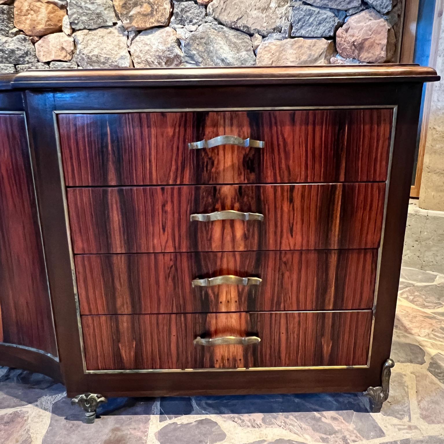 1950s Cómoda Pani a Medida-Credenza Palo de Rosa Hoja de Oro Bronce Ciudad de México en Bueno estado para la venta en Chula Vista, CA