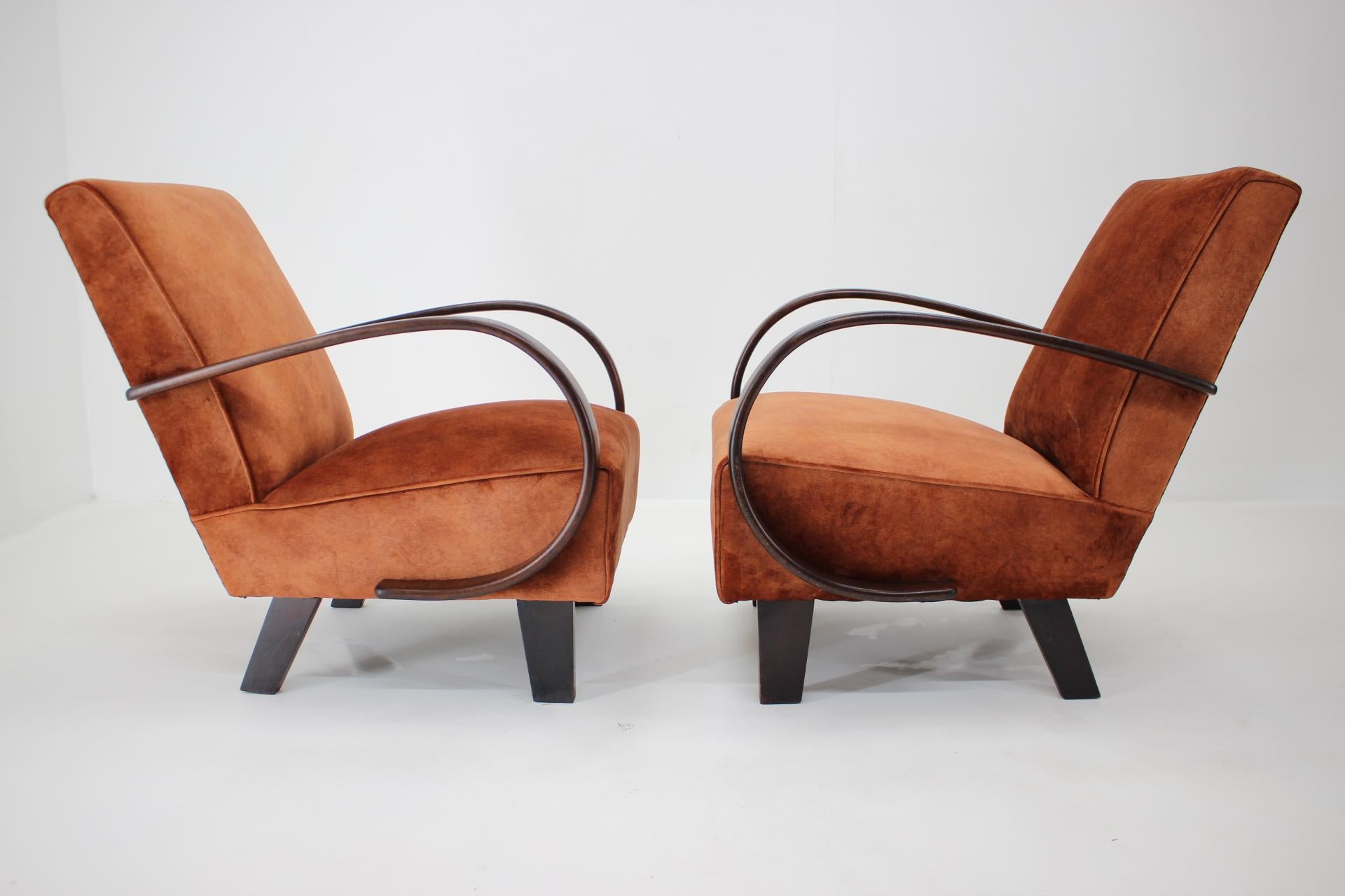 Mid-Century Modern 1950s Refurbished Jindrich Halabala Set of Two Armchairs, Czechoslovakia