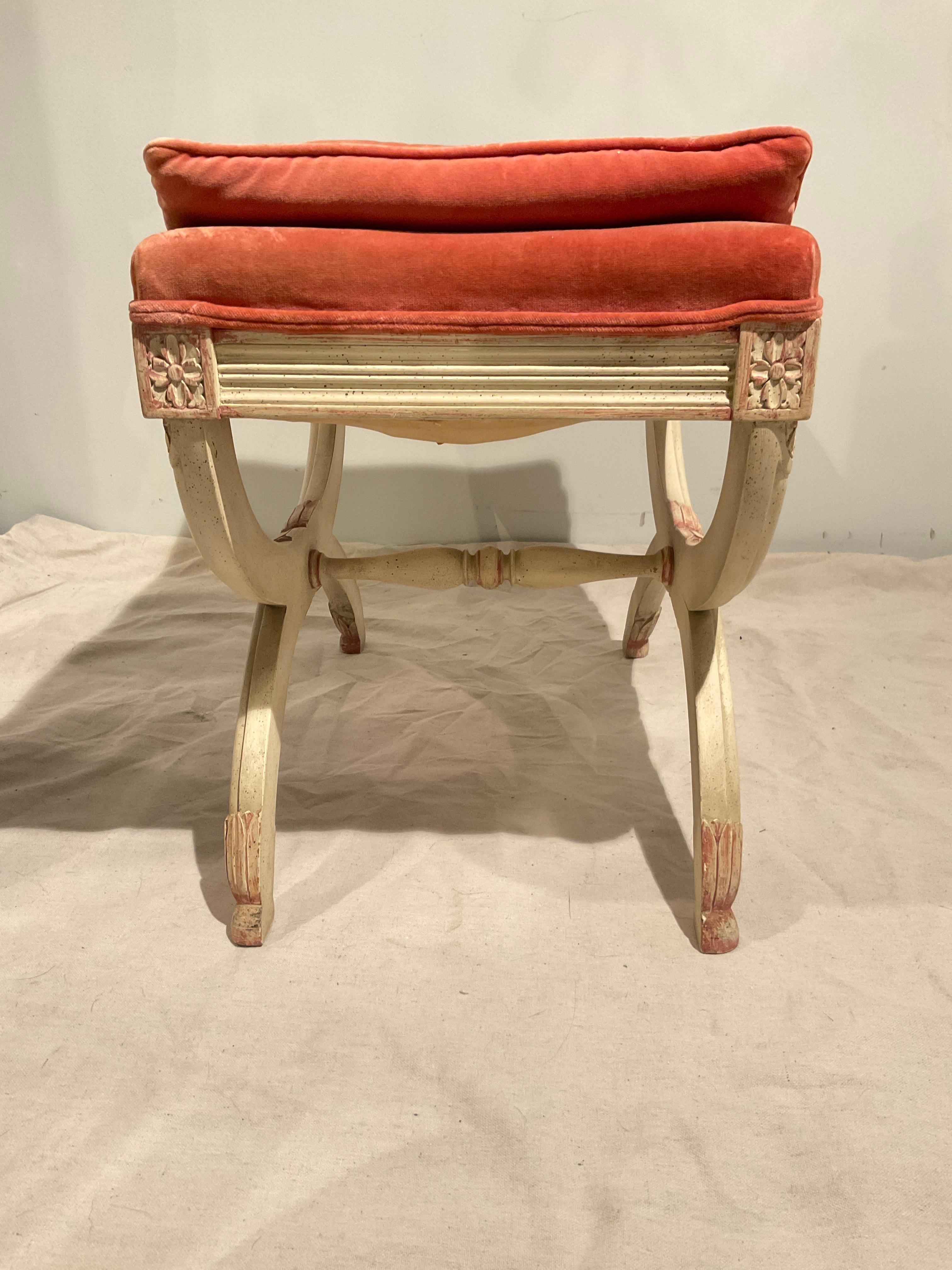 1950s Regency Style Painted Wood Bench In Good Condition For Sale In Tarrytown, NY