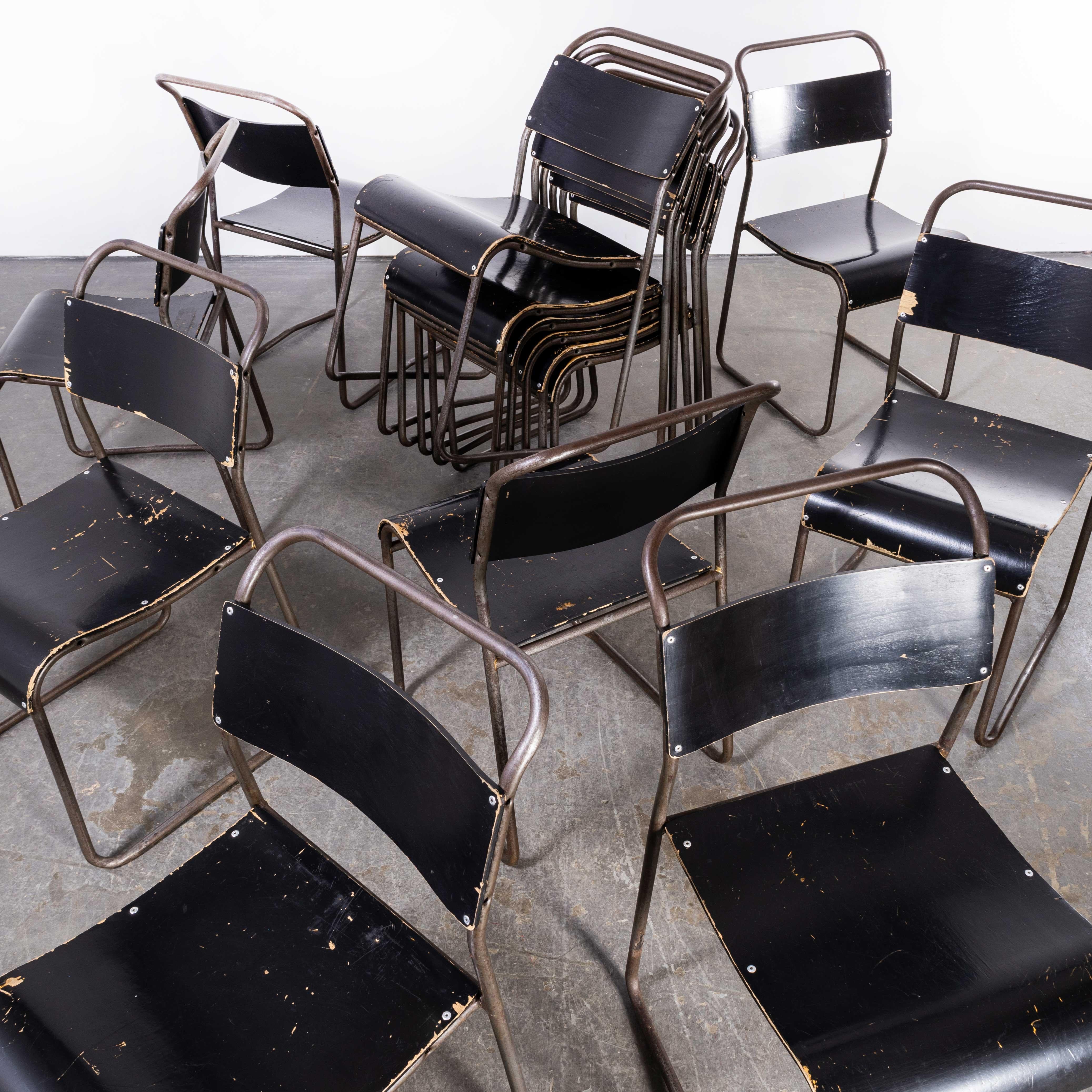 Set von vierzehn schwarzen Esszimmerstühlen mit Metallrohr, 1950er Jahre im Angebot 5