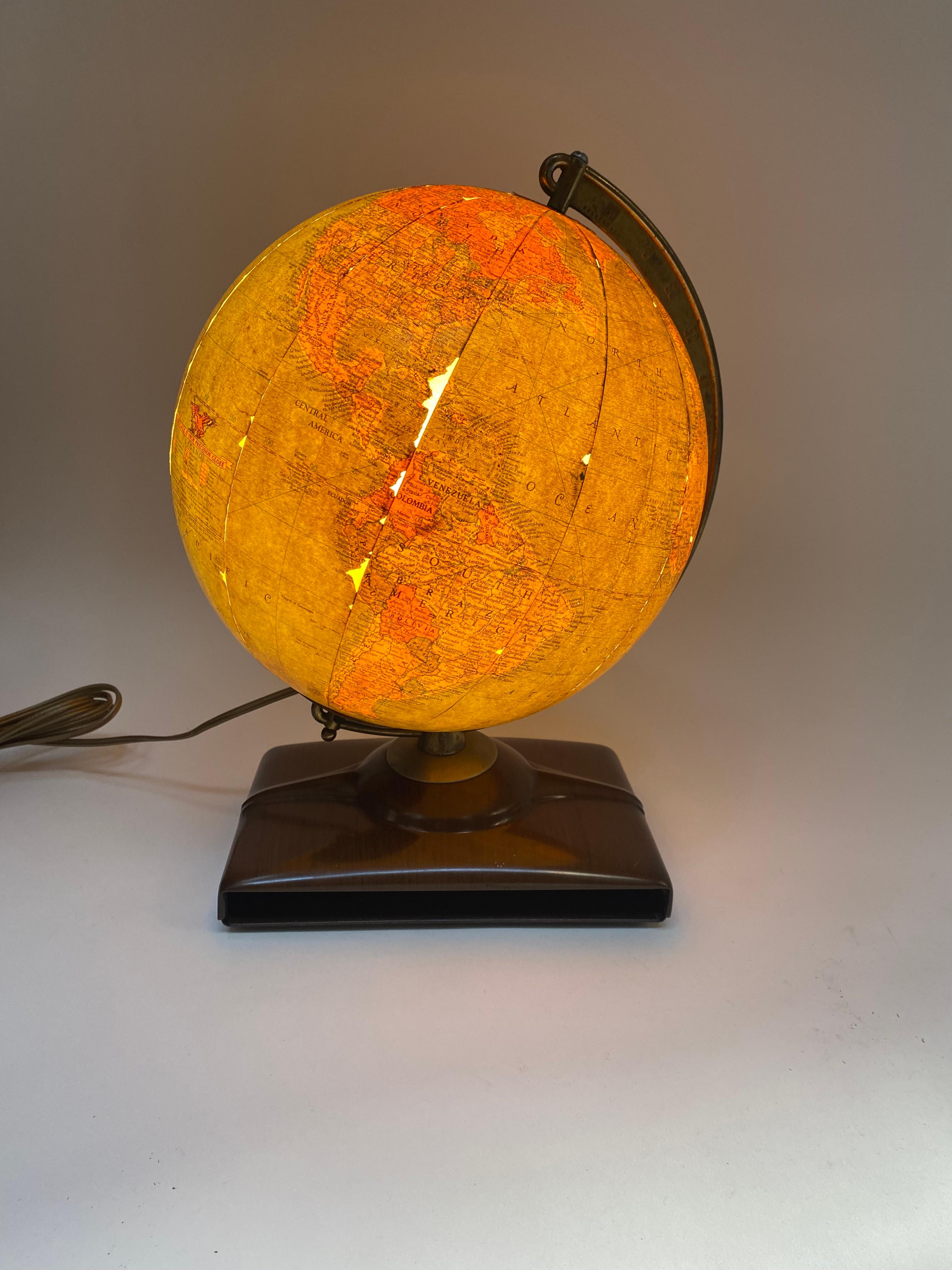 Mid-Century Modern Globe de précision éclairé en verre Replogle Globes des années 1950 en vente