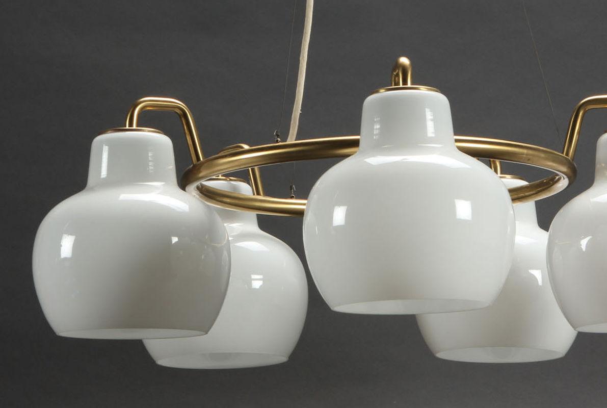 Art Deco 1950s Restored 1'st Edition Vilhelm Lauritzen Ring Chandelier by Louis Poulsen For Sale