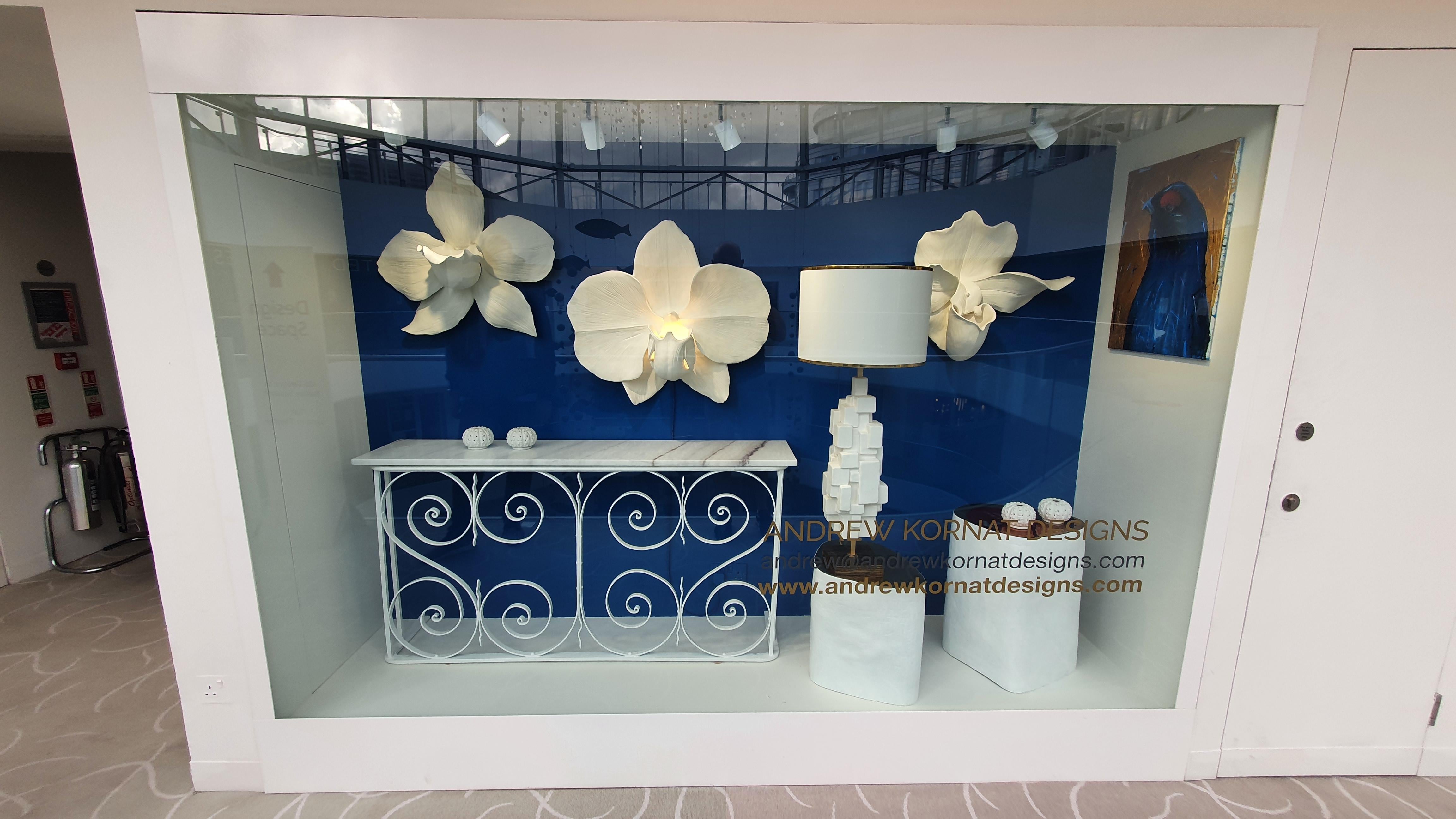 1950's restored Balcony Rail Console Table and Italian white Dolomite Marble top For Sale 1