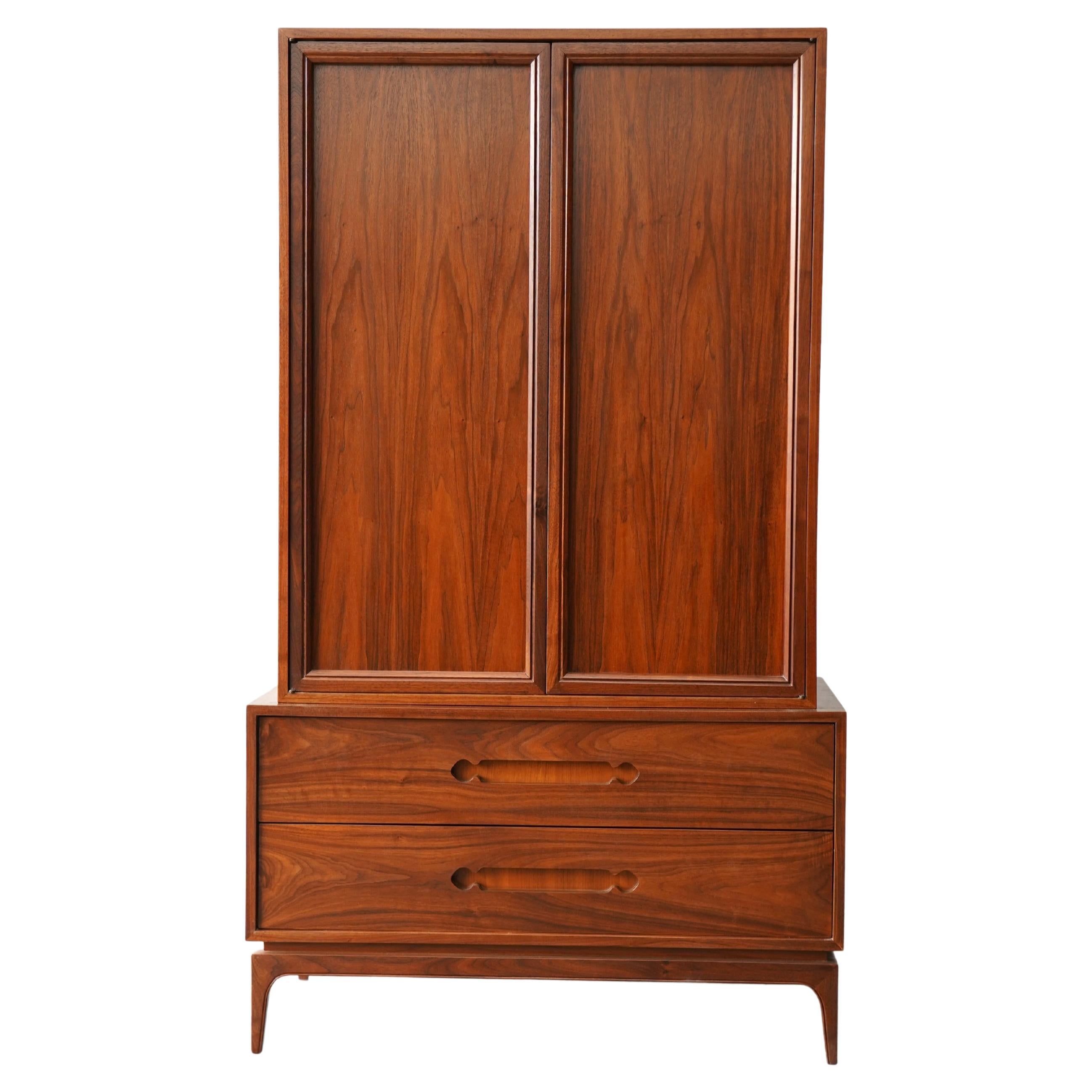 1950s Restored Mid-Century Walnut "Sahara" Gentleman's Chest
