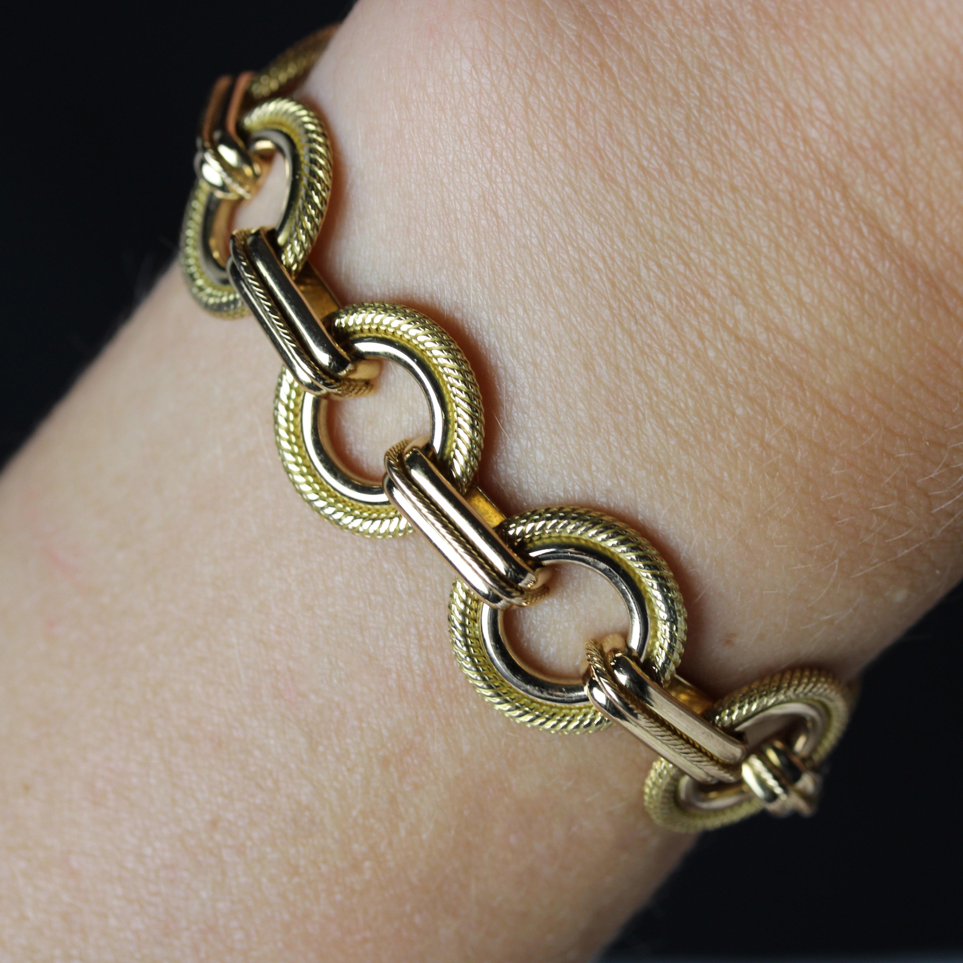 1950s Retro 18 Karat Rose Gold Round Links Bracelet For Sale 3