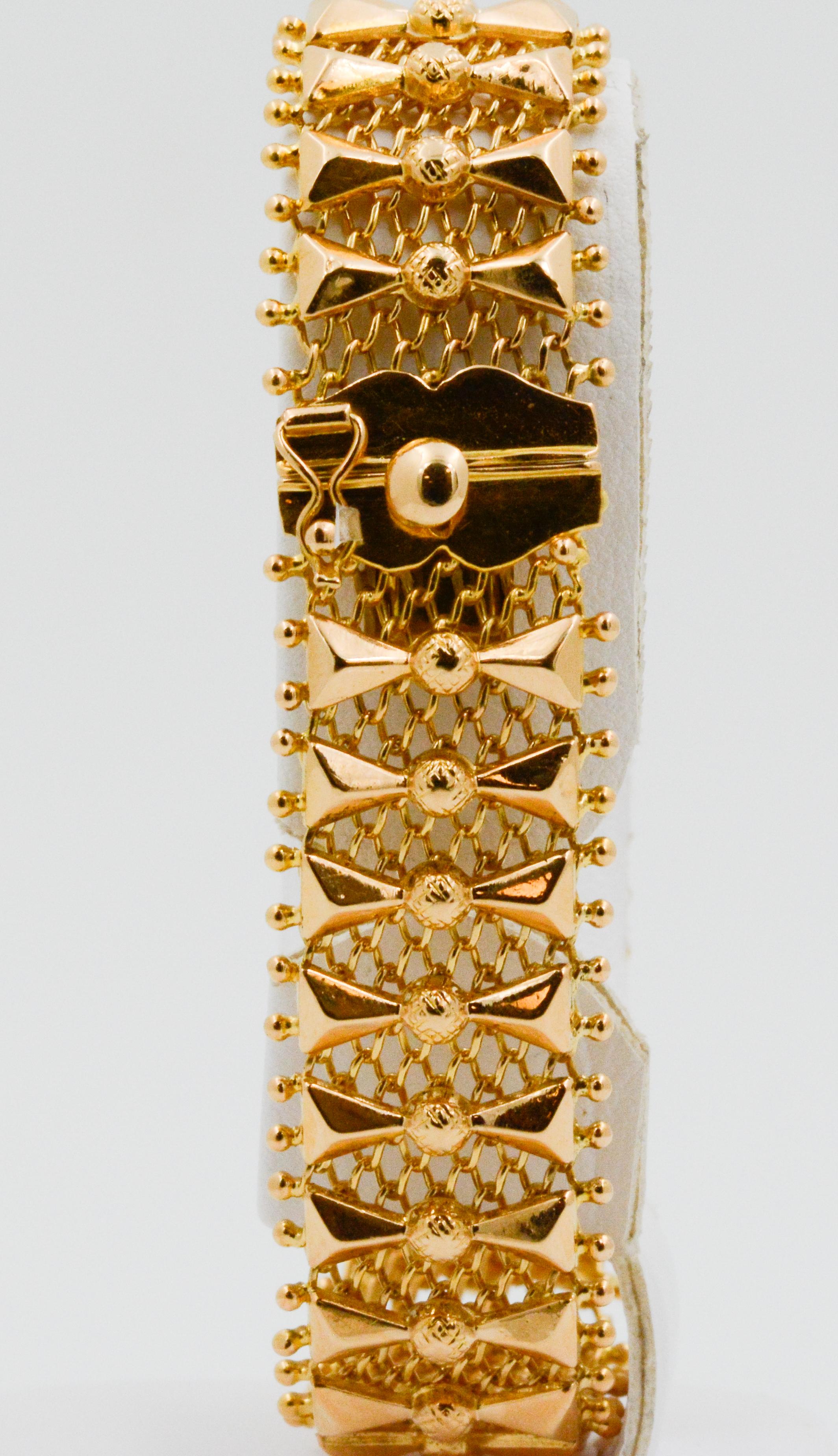 1950s Retro 18 Karat Yellow Gold Chainmail Bracelet 2