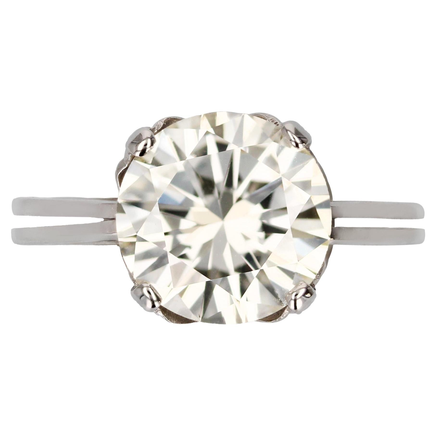 1950s Retro 3.20 Carat Diamond White Gold Solitary Ring For Sale