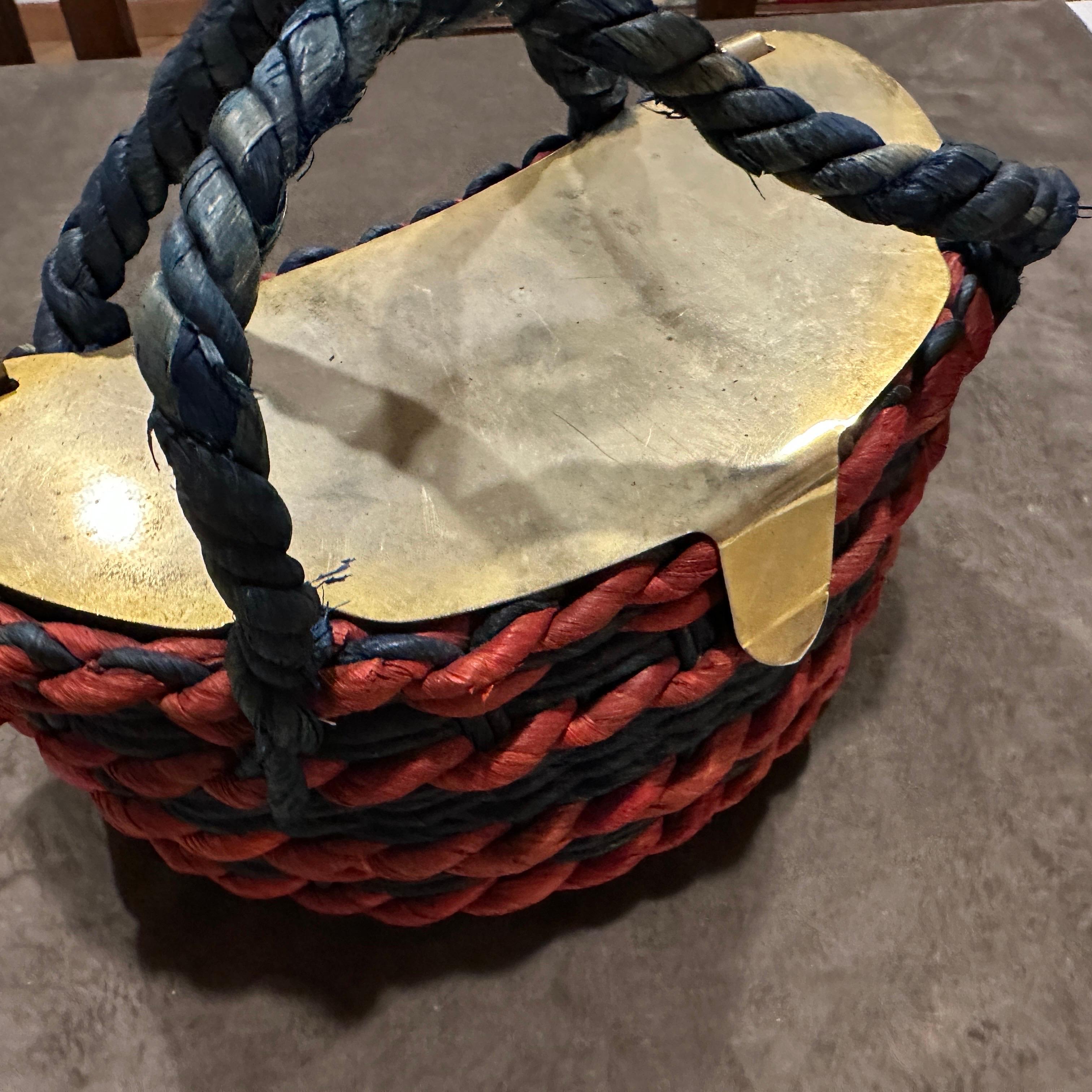1950s Retro Chic Blue Red Woven and Gold Italian Top Handle Bag In condizioni buone in vendita a Aci Castello, IT