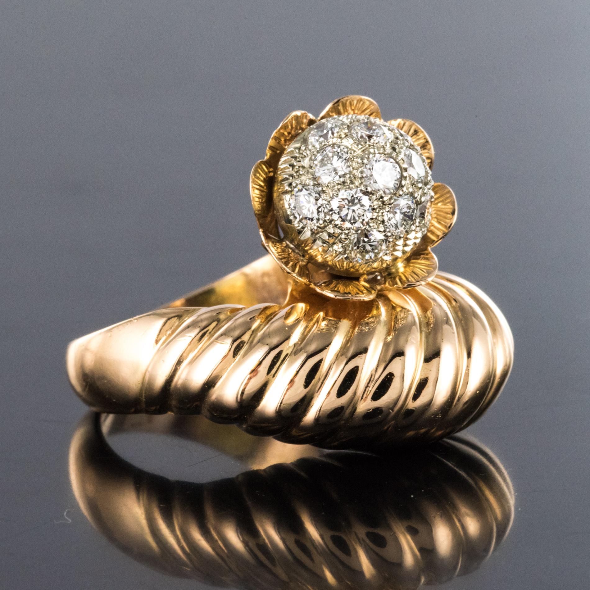 1950s Retro Diamond 18 Karat Yellow Gold Fashion Ring In Excellent Condition For Sale In Poitiers, FR