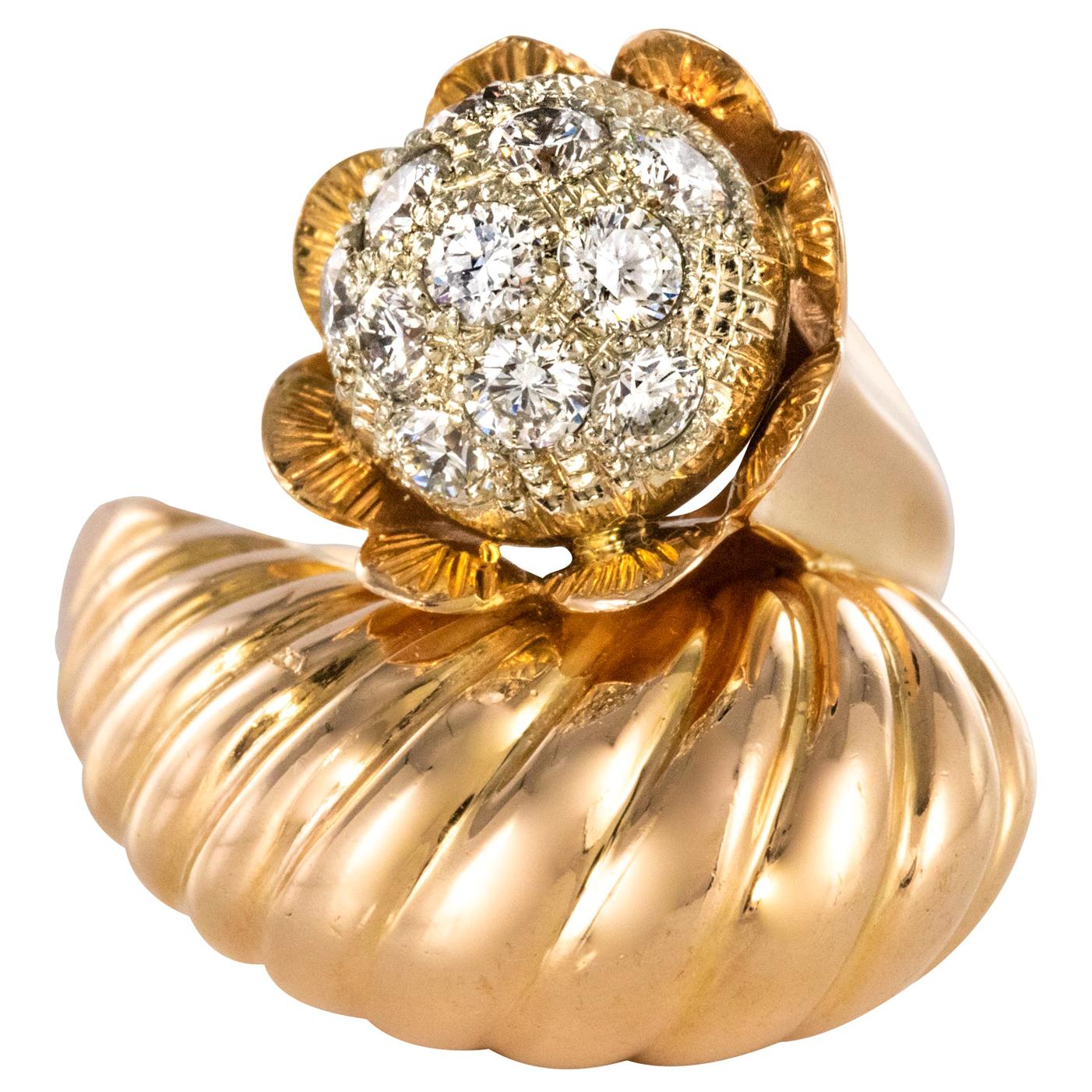 1950s Retro Diamond 18 Karat Yellow Gold Fashion Ring For Sale