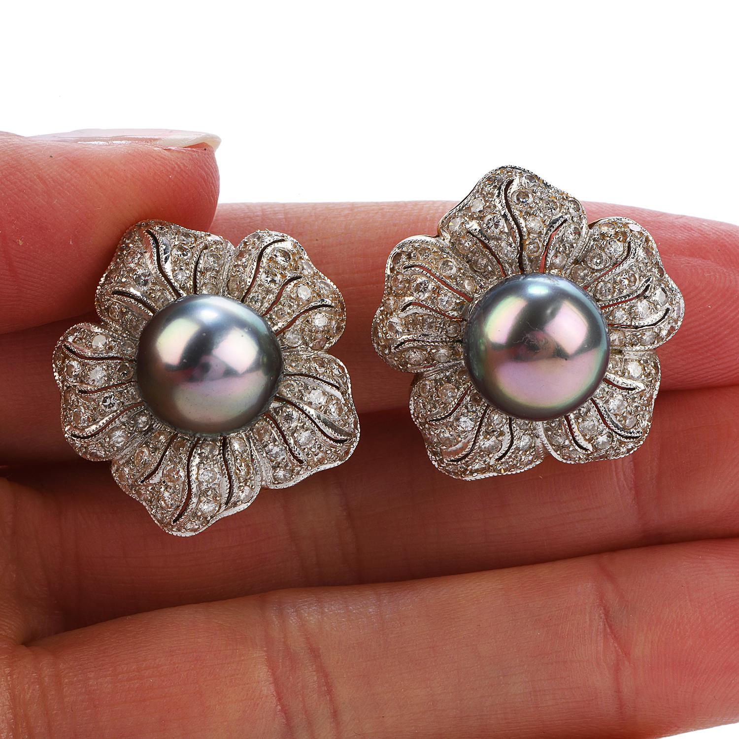 1950's Retro Diamond Tahitian Pearl 18k Gold Flower Clip Back Earrings In Excellent Condition In Miami, FL