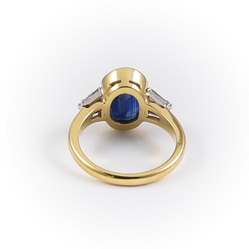 1950s Retro Engagement Sapphire Ring with Diamonds in 18 Karat Gold For Sale 1